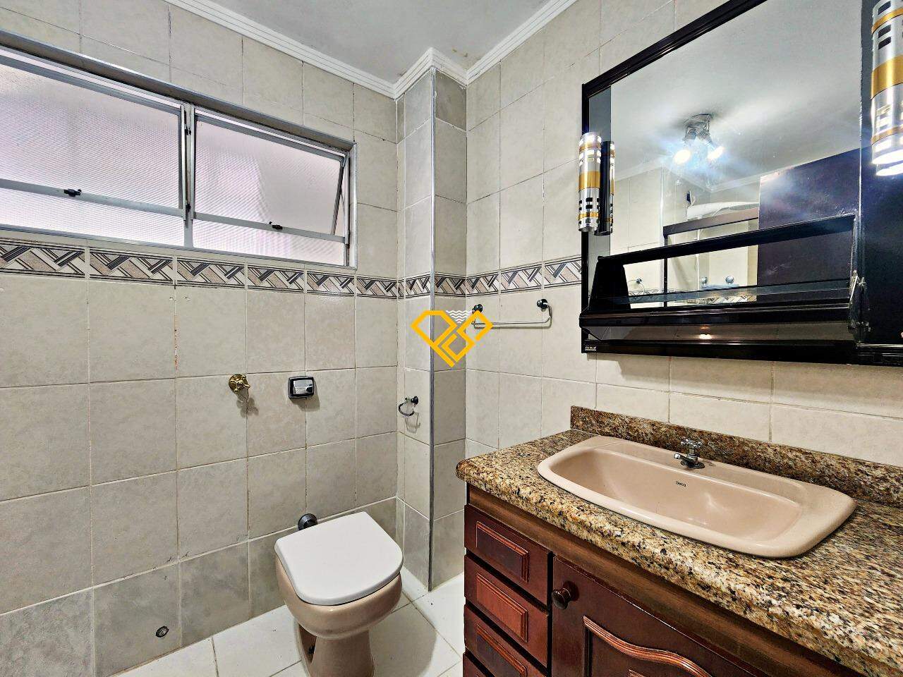 Apartamento à venda no Gonzaga: Wc social