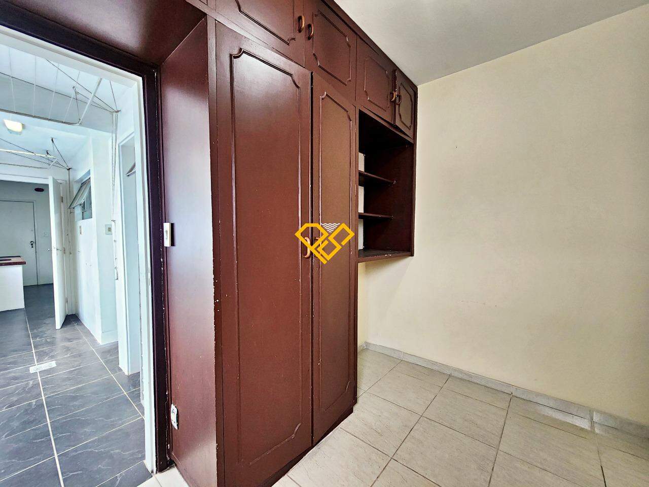 Apartamento à venda no Gonzaga: Dependência