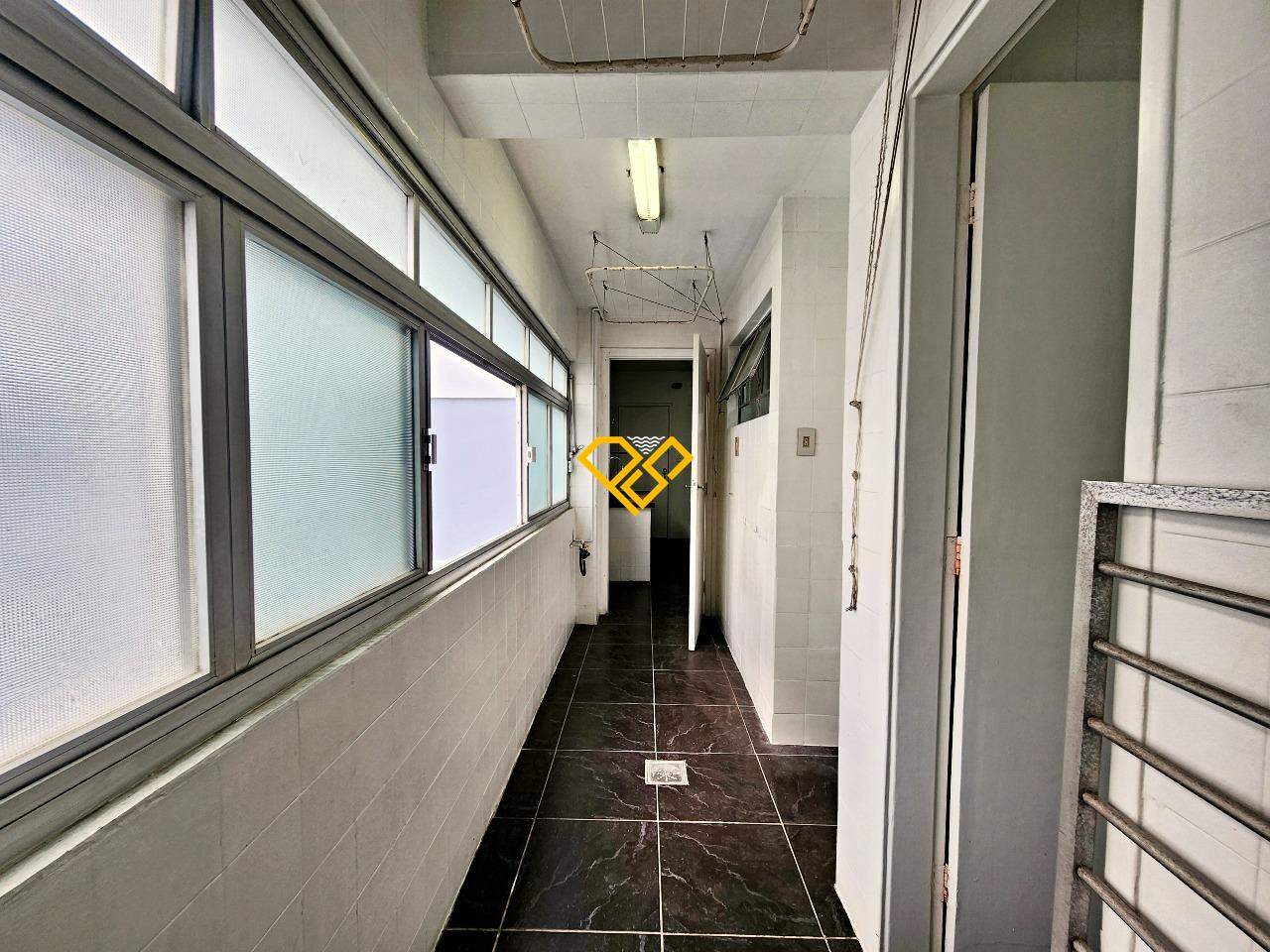 Apartamento à venda no Gonzaga: Área de serviço