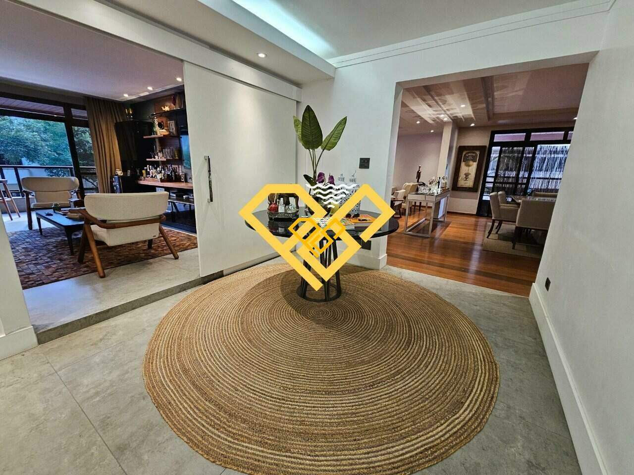 Apartamento à venda no Boqueirão: Hall