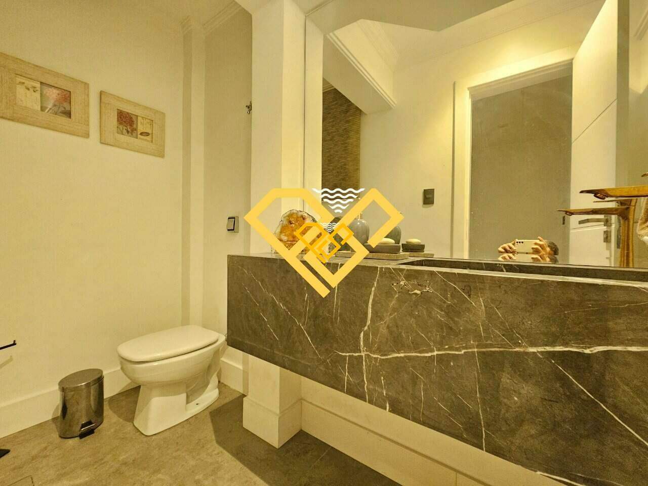 Apartamento à venda no Boqueirão: Lavabo