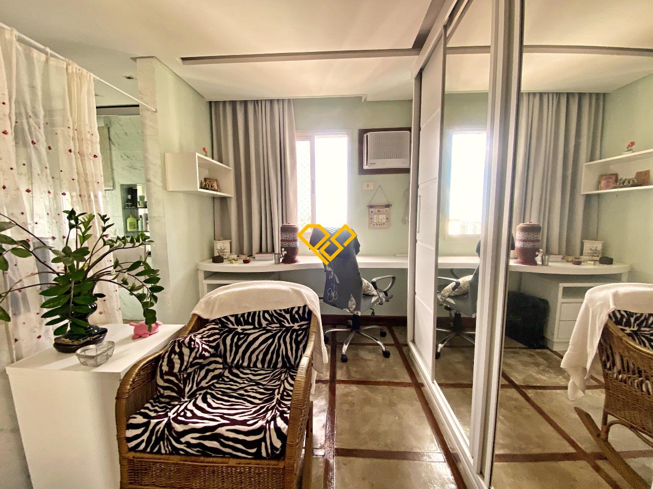 Apartamento Duplex à venda no Boqueirão: Suíte 1 - closet