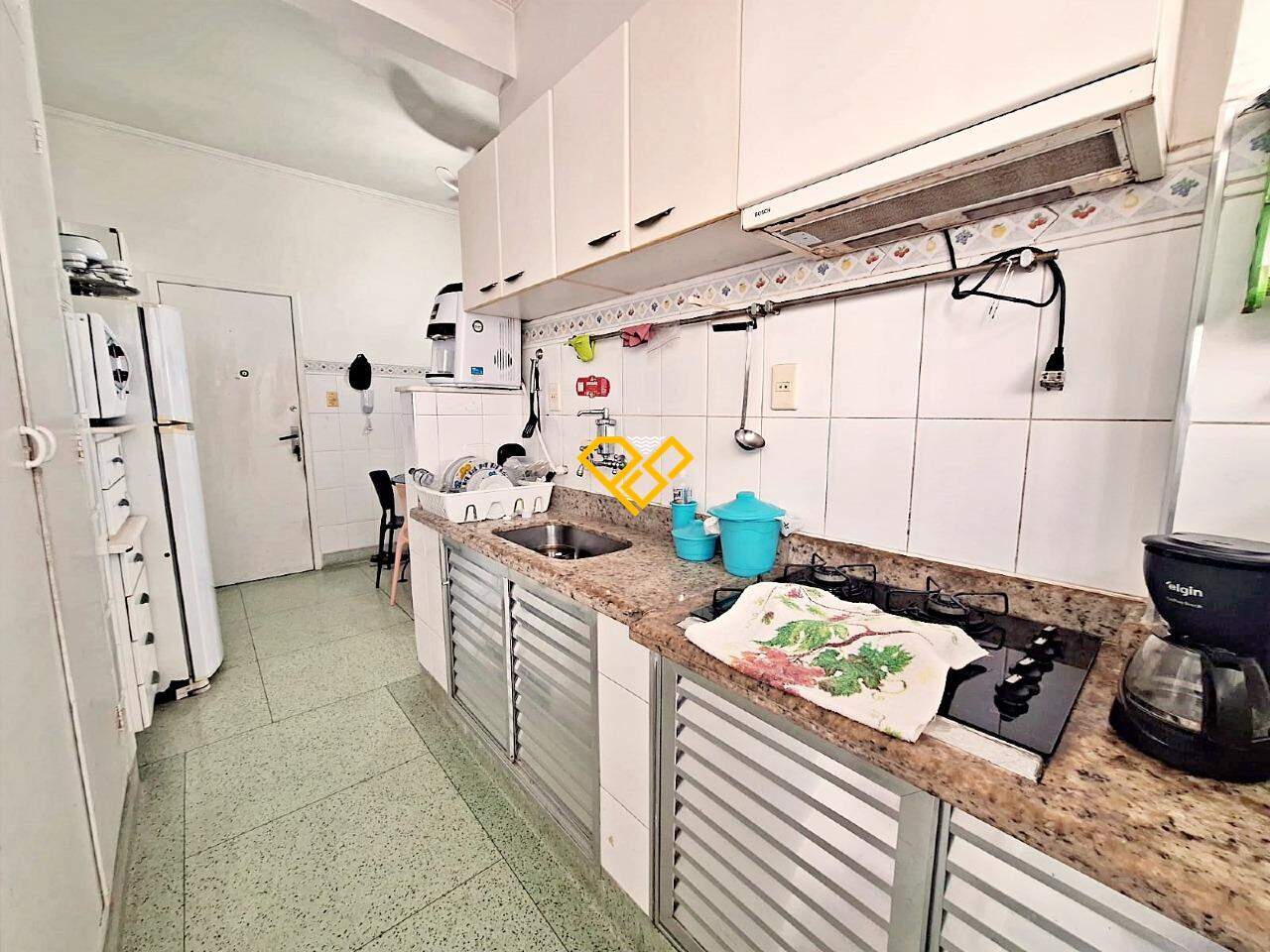 Apartamento à venda no Gonzaga: Cozinha