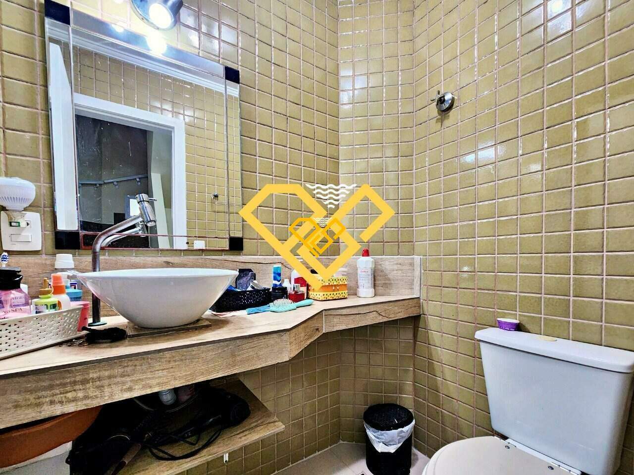 Sobrado à venda no Campo Grande: Wc social