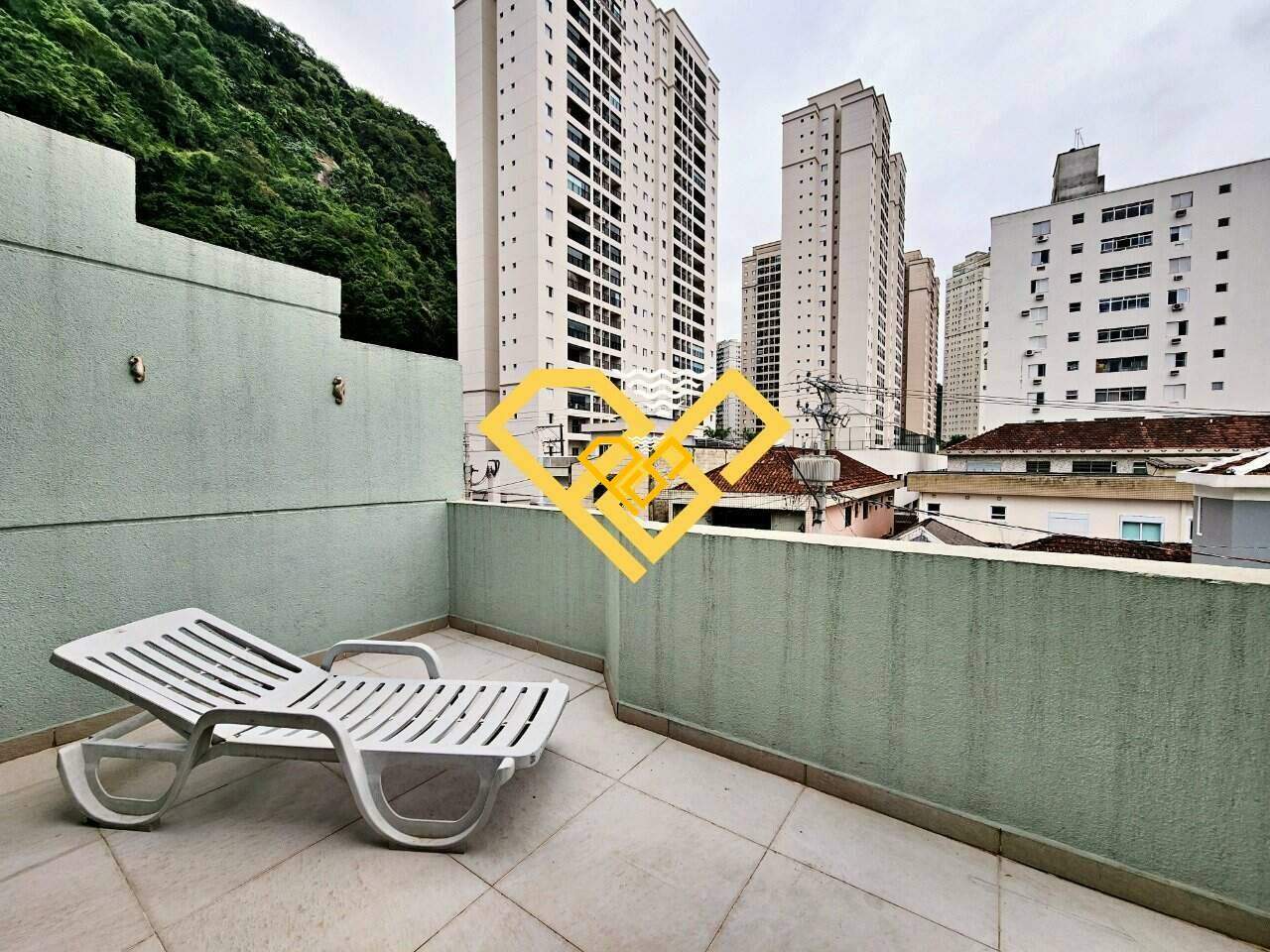 Sobrado à venda no Campo Grande: Terraço