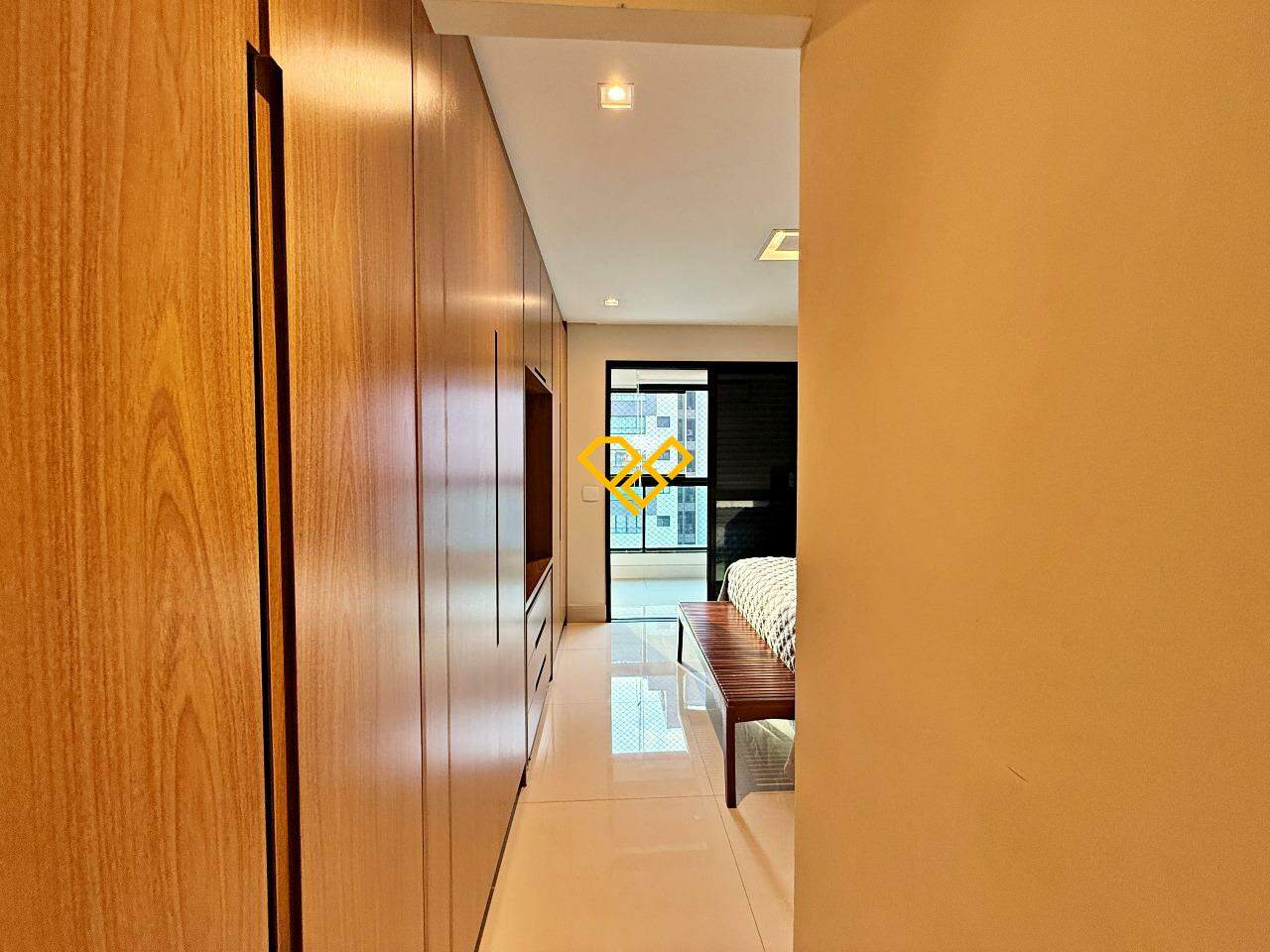 Apartamento à venda no Ponta da Praia: Suíte 1