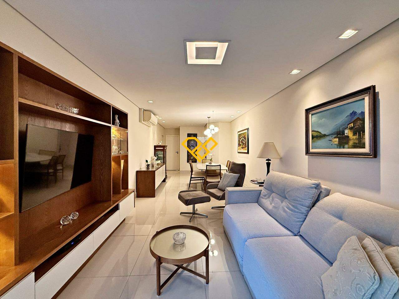 Apartamento à venda no Ponta da Praia: Sala