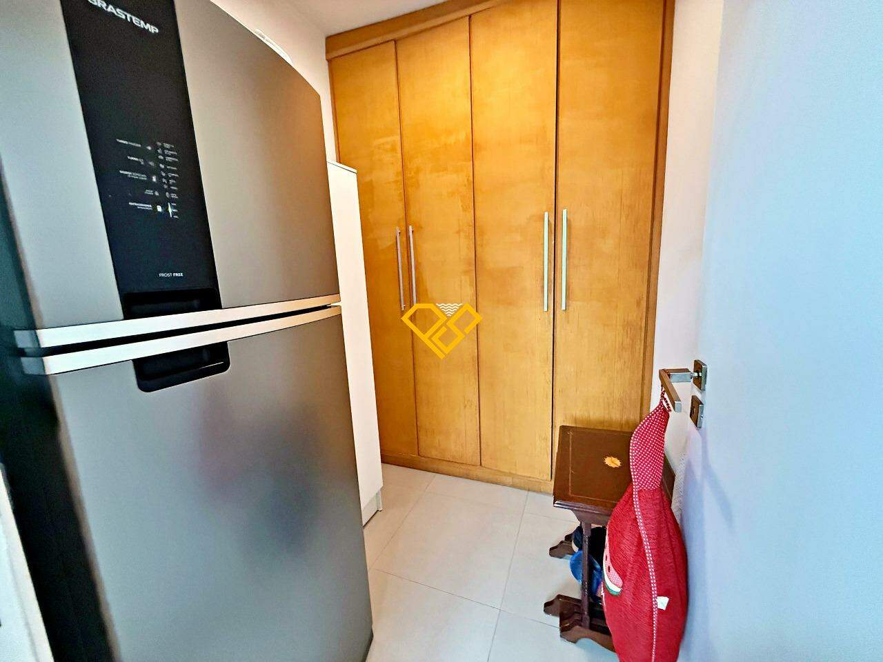 Apartamento à venda no Ponta da Praia: Dependência