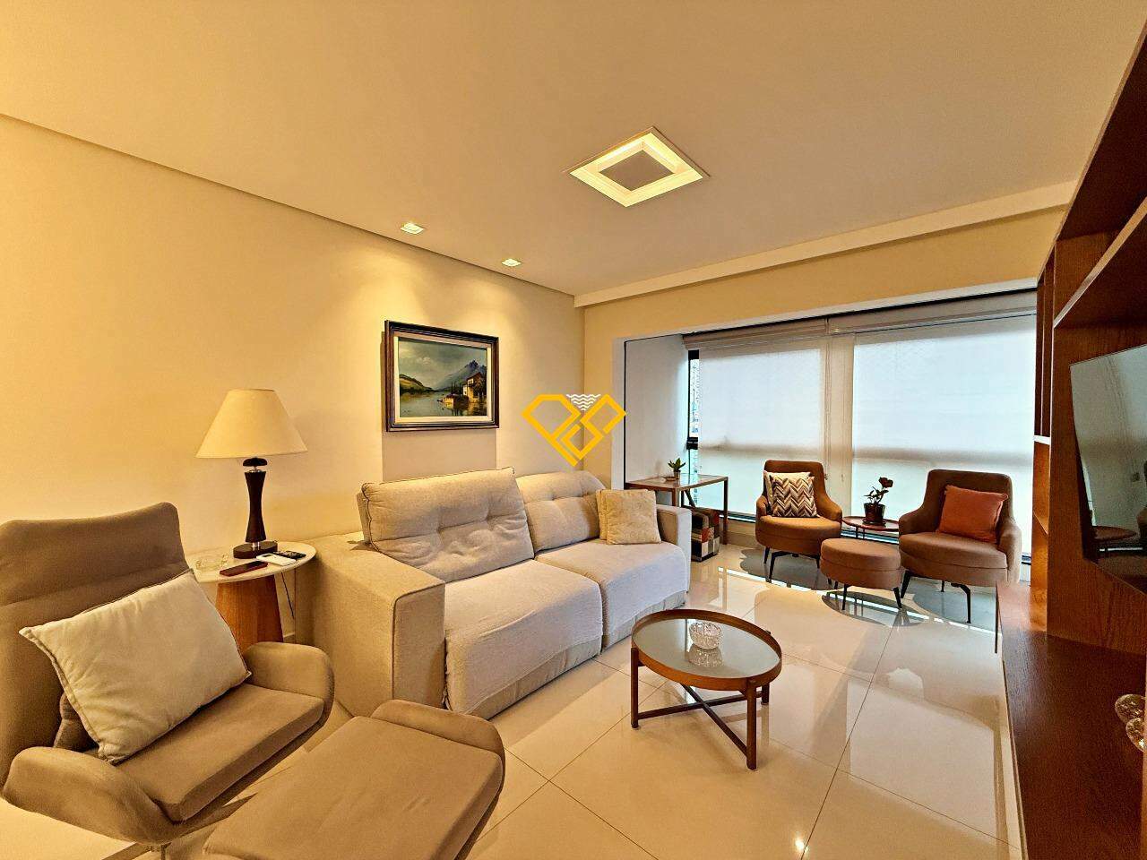 Apartamento à venda no Ponta da Praia: Sala