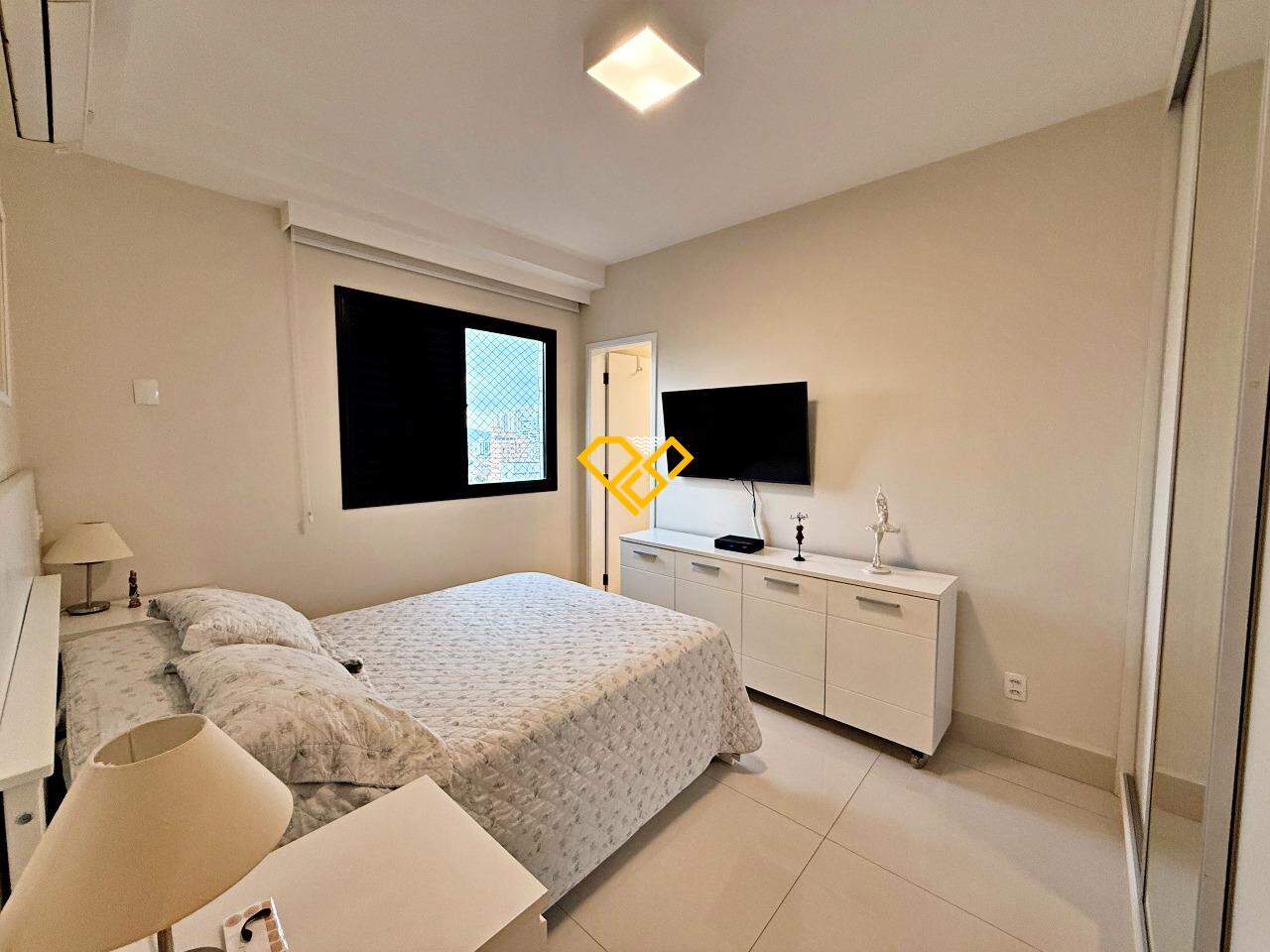 Apartamento à venda no Ponta da Praia: Suíte 2