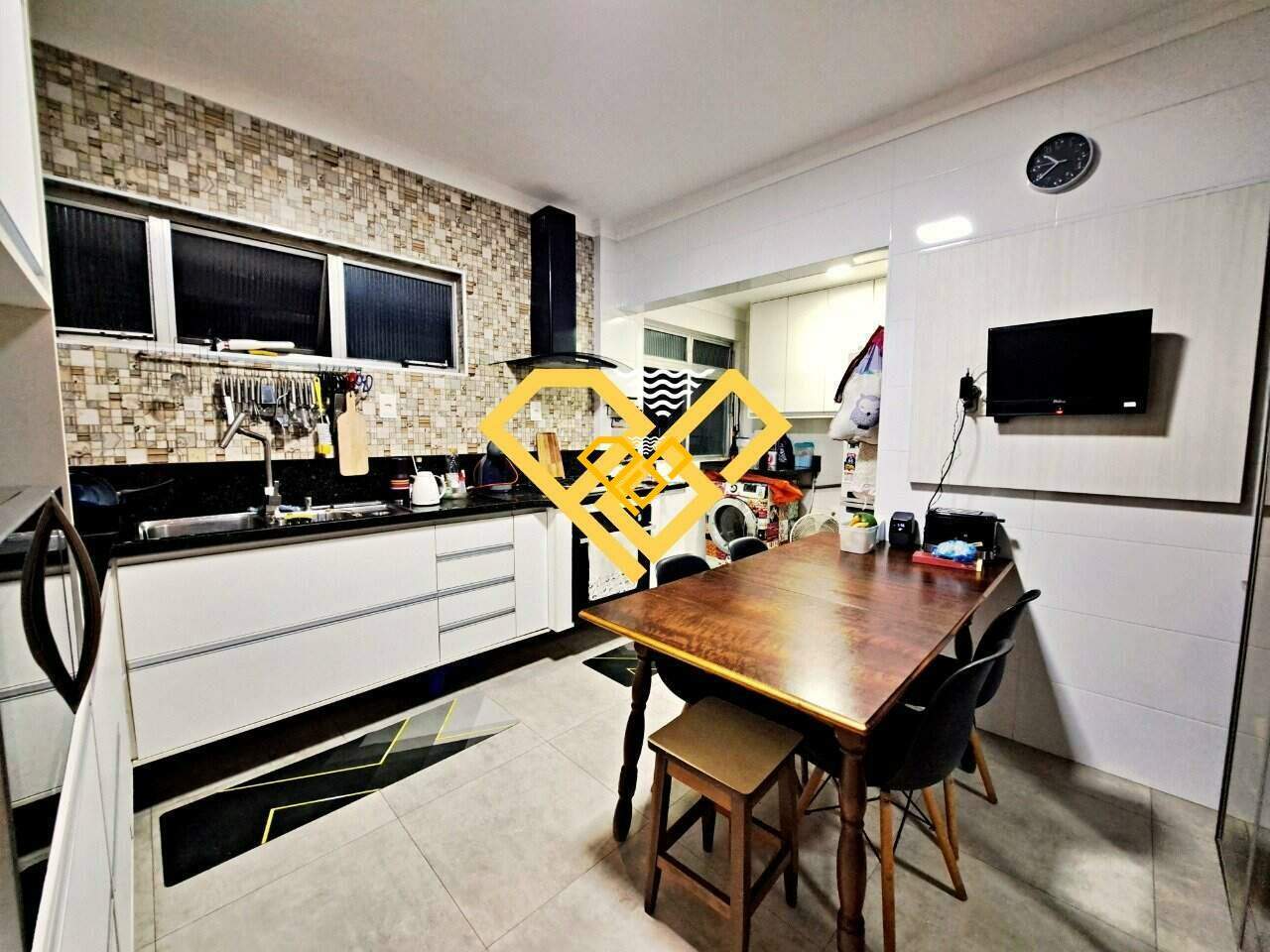 Cobertura à venda no Campo Grande: Cozinha