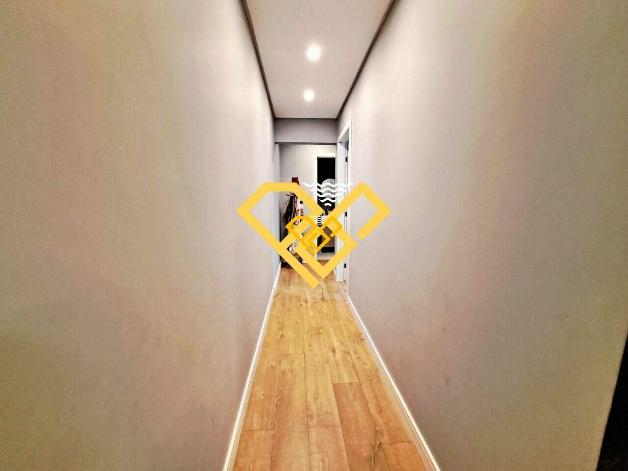 Cobertura à venda no Campo Grande: Corredor da área íntima