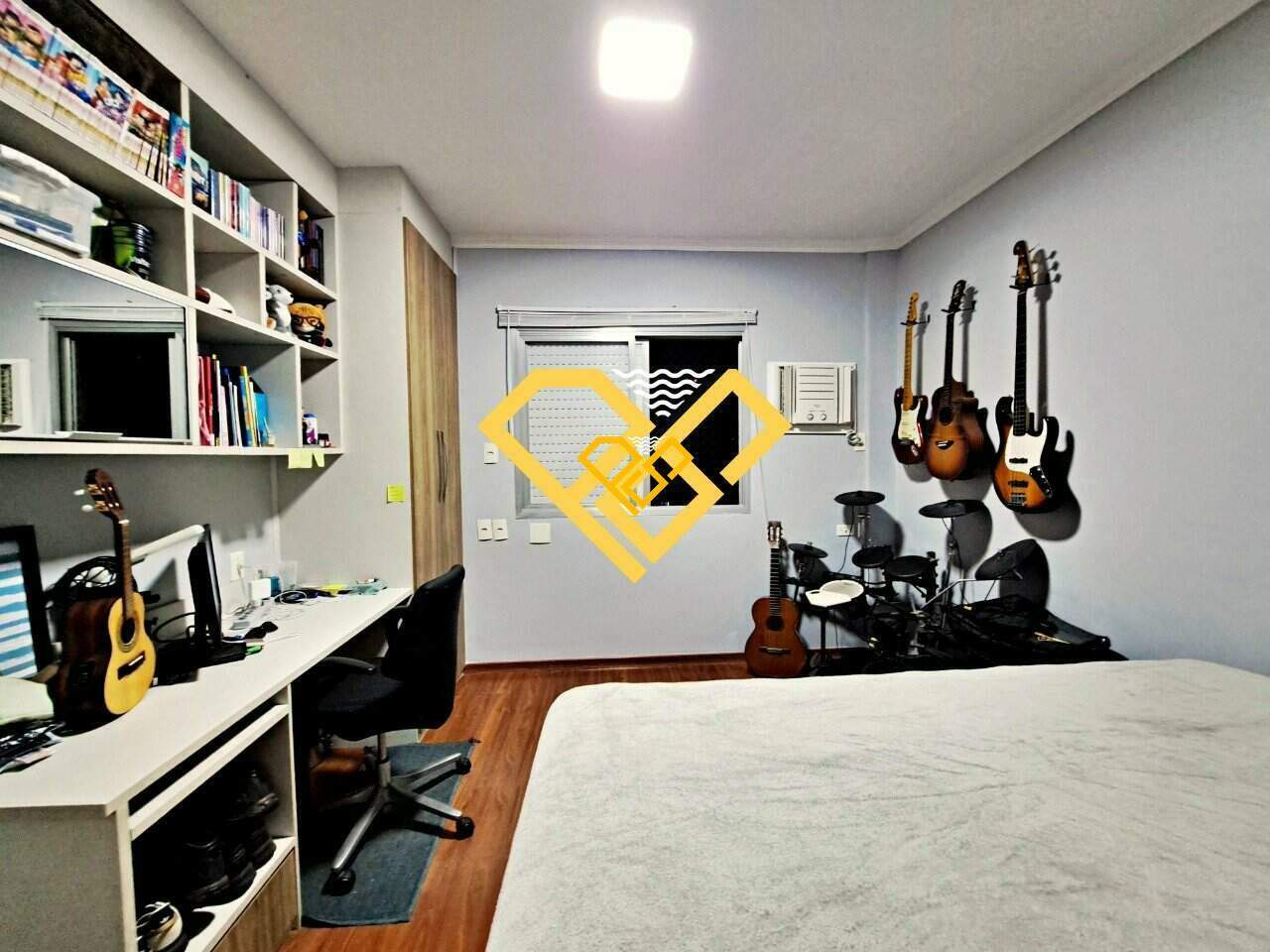 Cobertura à venda no Campo Grande: Dormitório 1