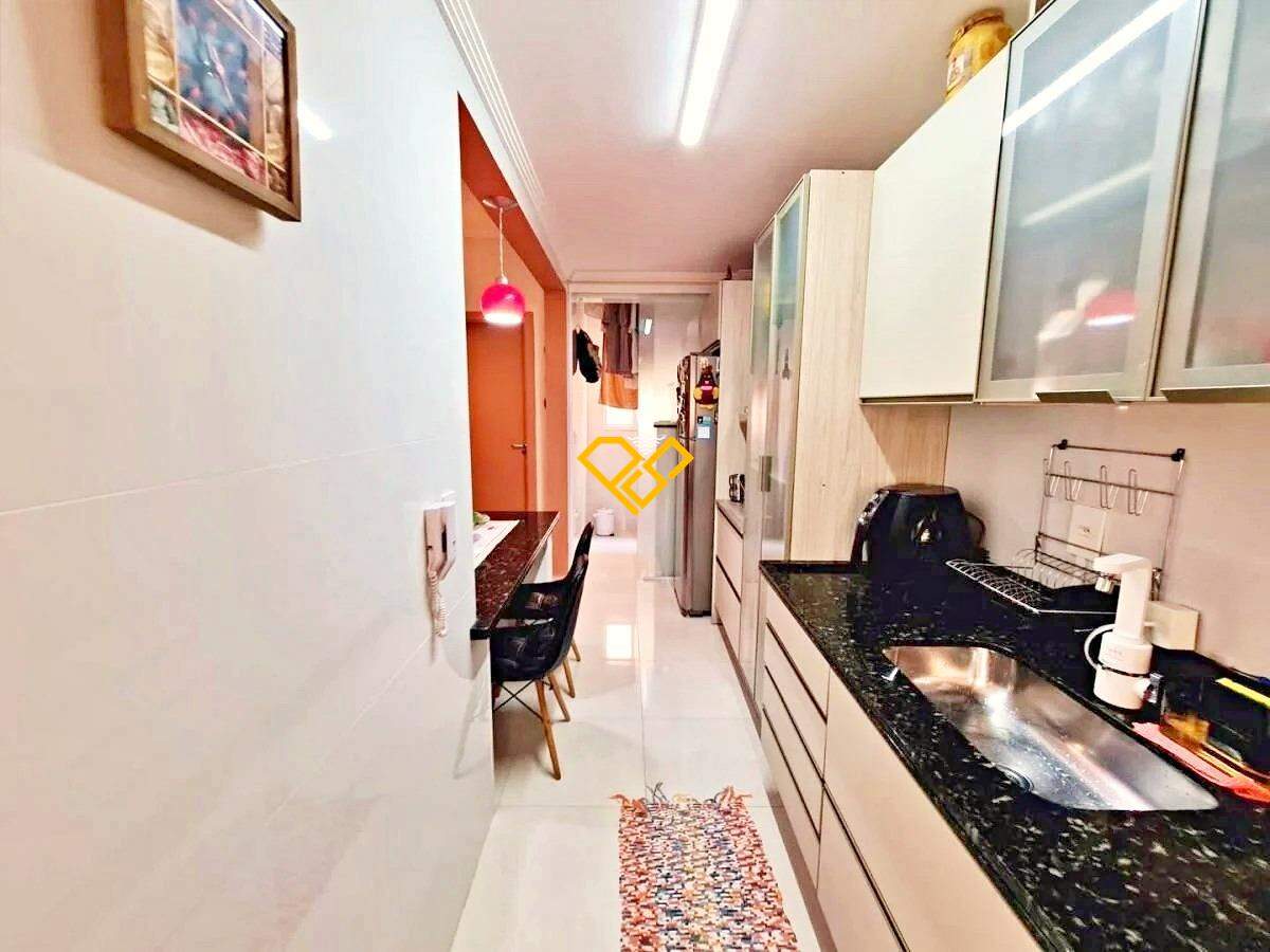Casa à venda no Gonzaga: Cozinha