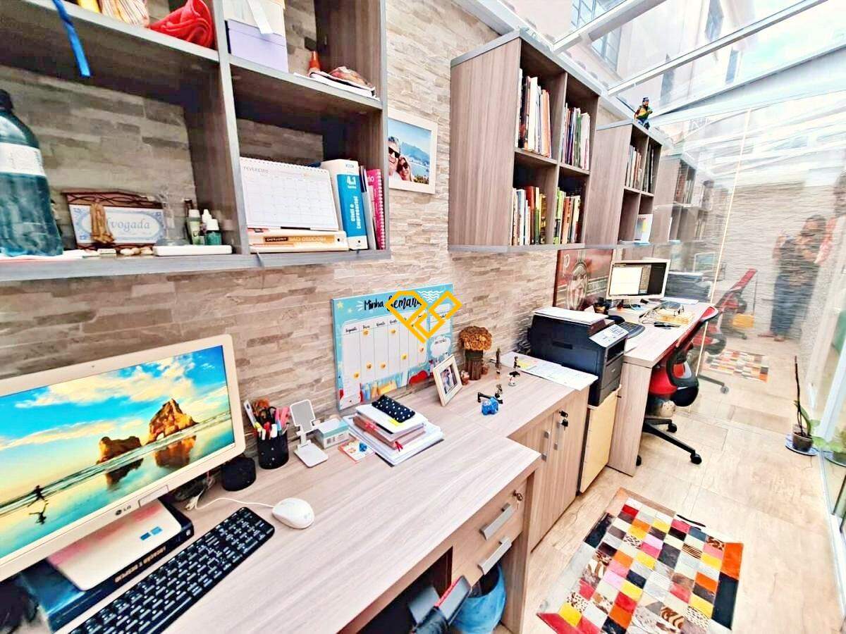 Casa à venda no Gonzaga: Home office