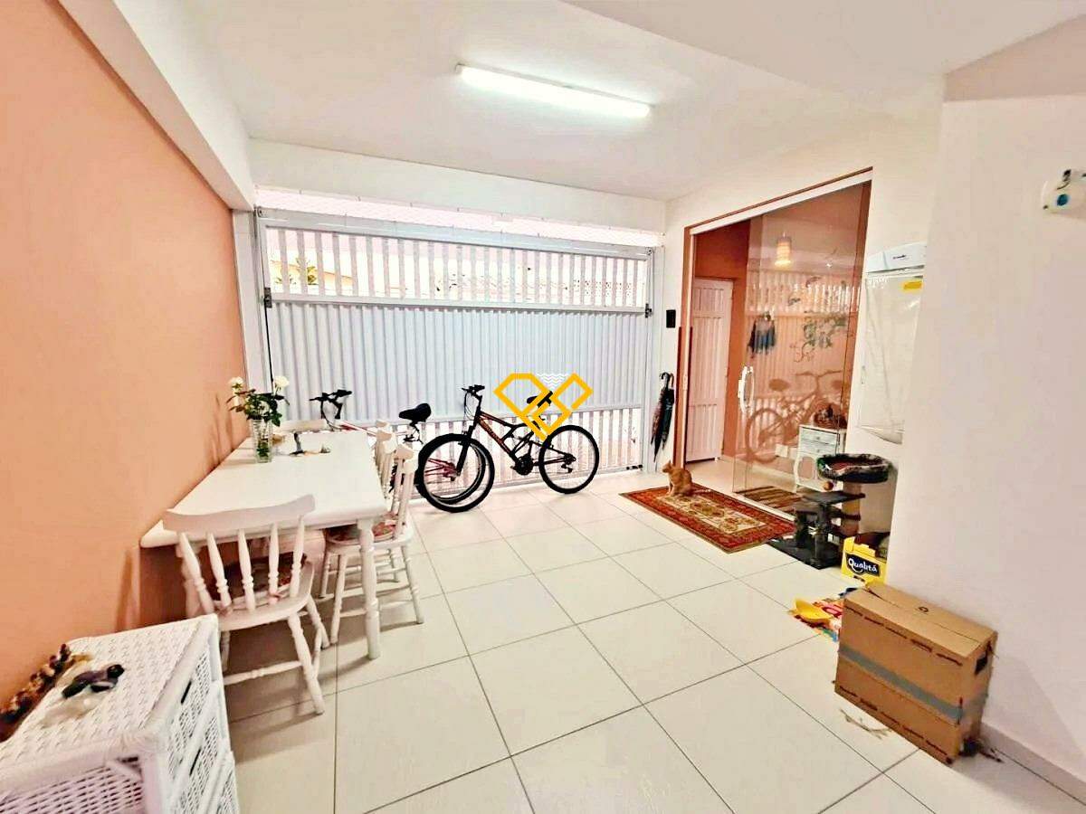 Casa à venda no Gonzaga: Garagem