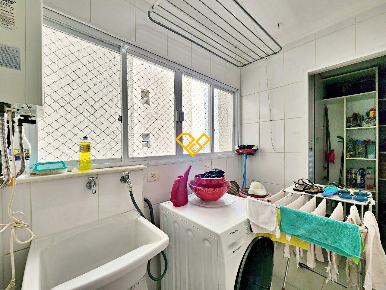 Apartamento à venda no Ponta da Praia: Área de serviço