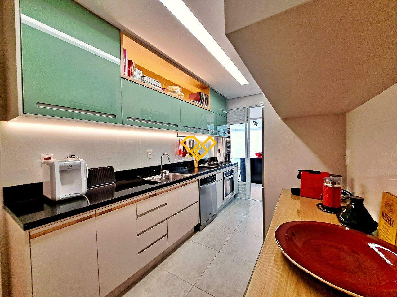 Garden à venda no Embaré: Cozinha