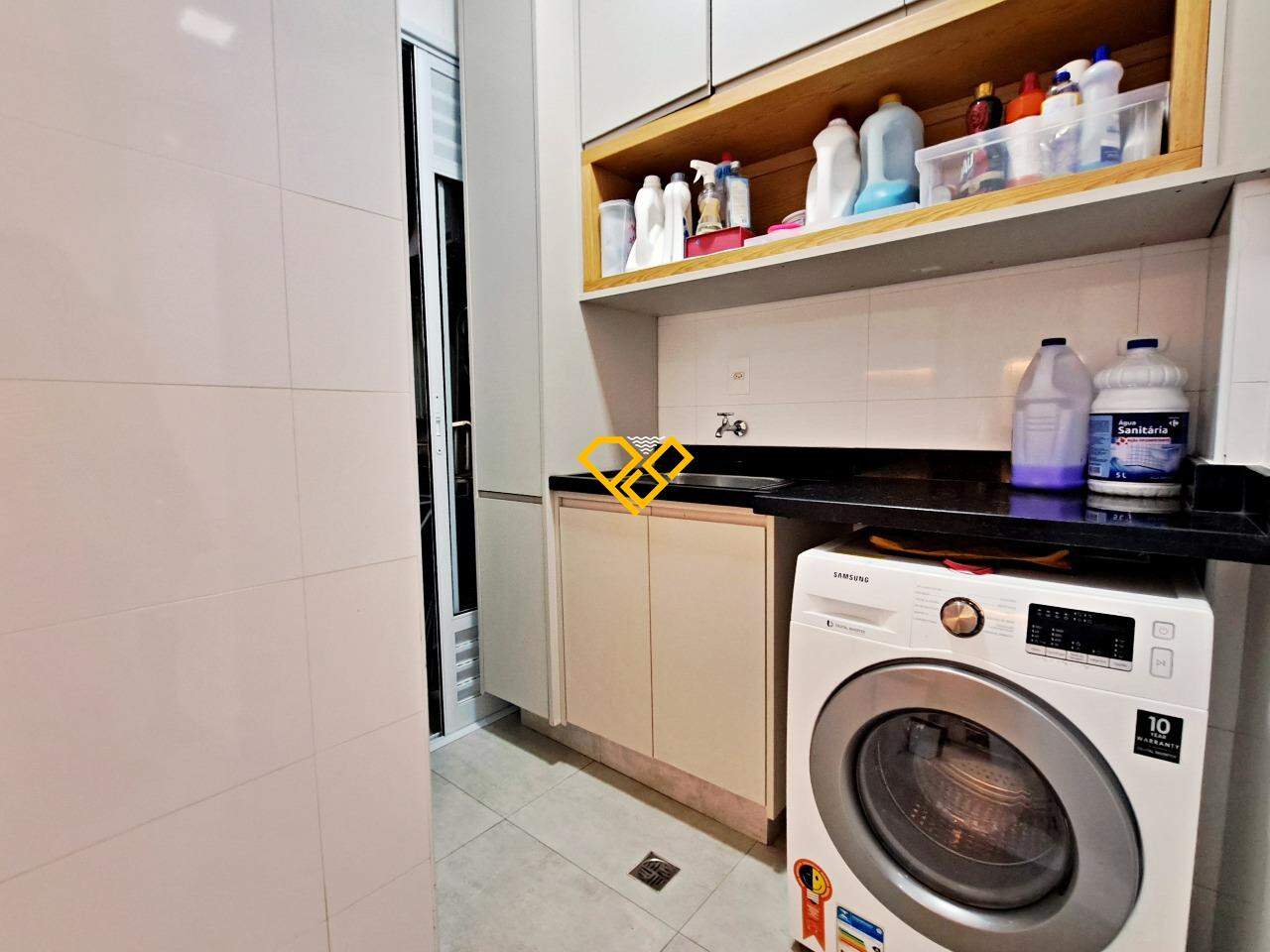 Garden à venda no Embaré: Área de serviço