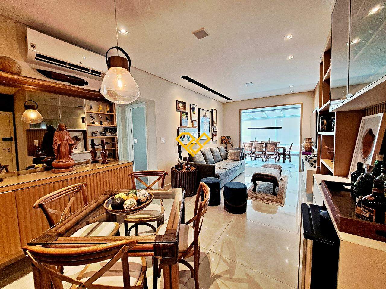 Garden à venda no Embaré: Sala