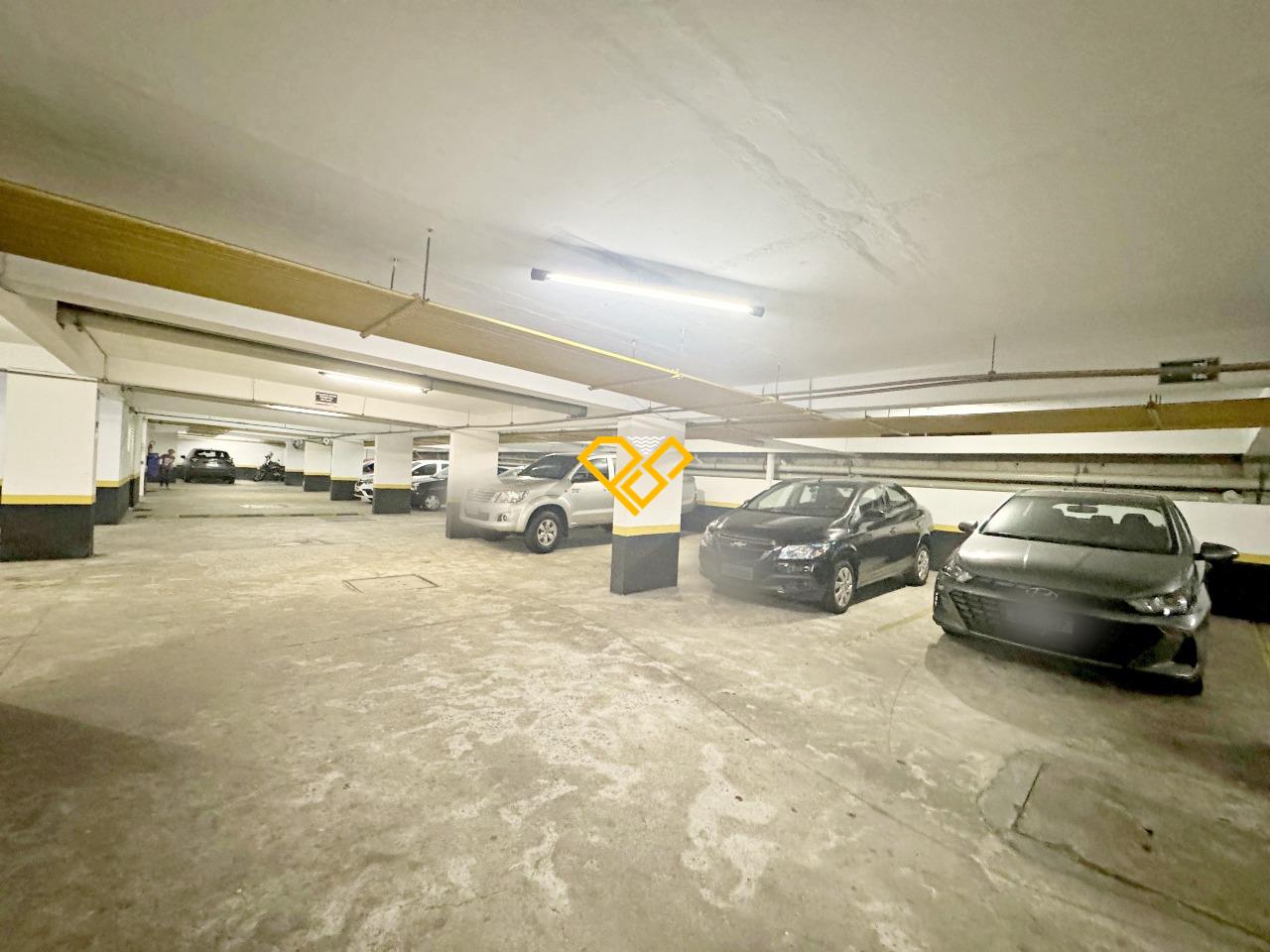 Apartamento à venda no Boqueirão: Garagem