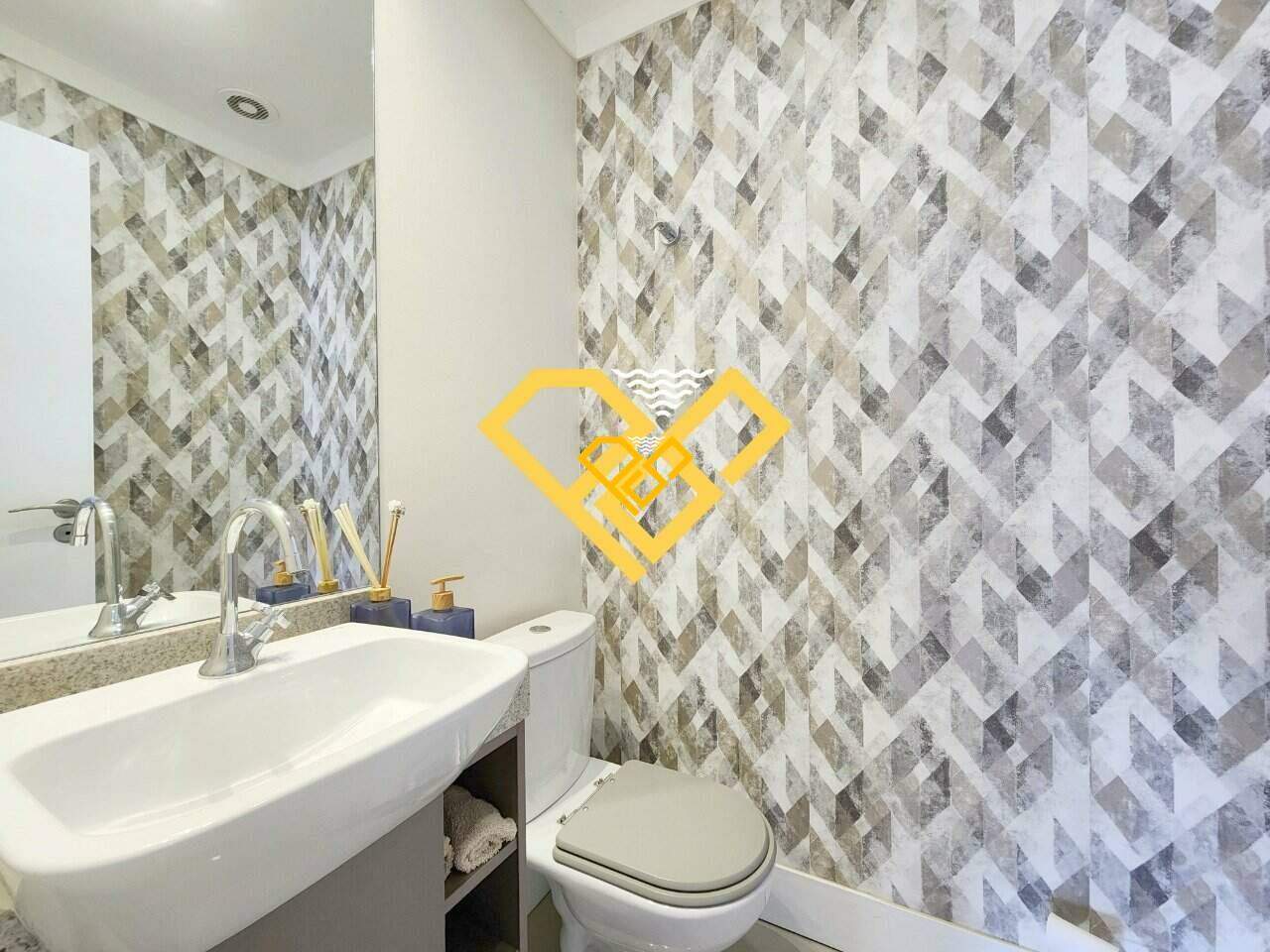 Apartamento à venda no Boqueirão: Lavabo