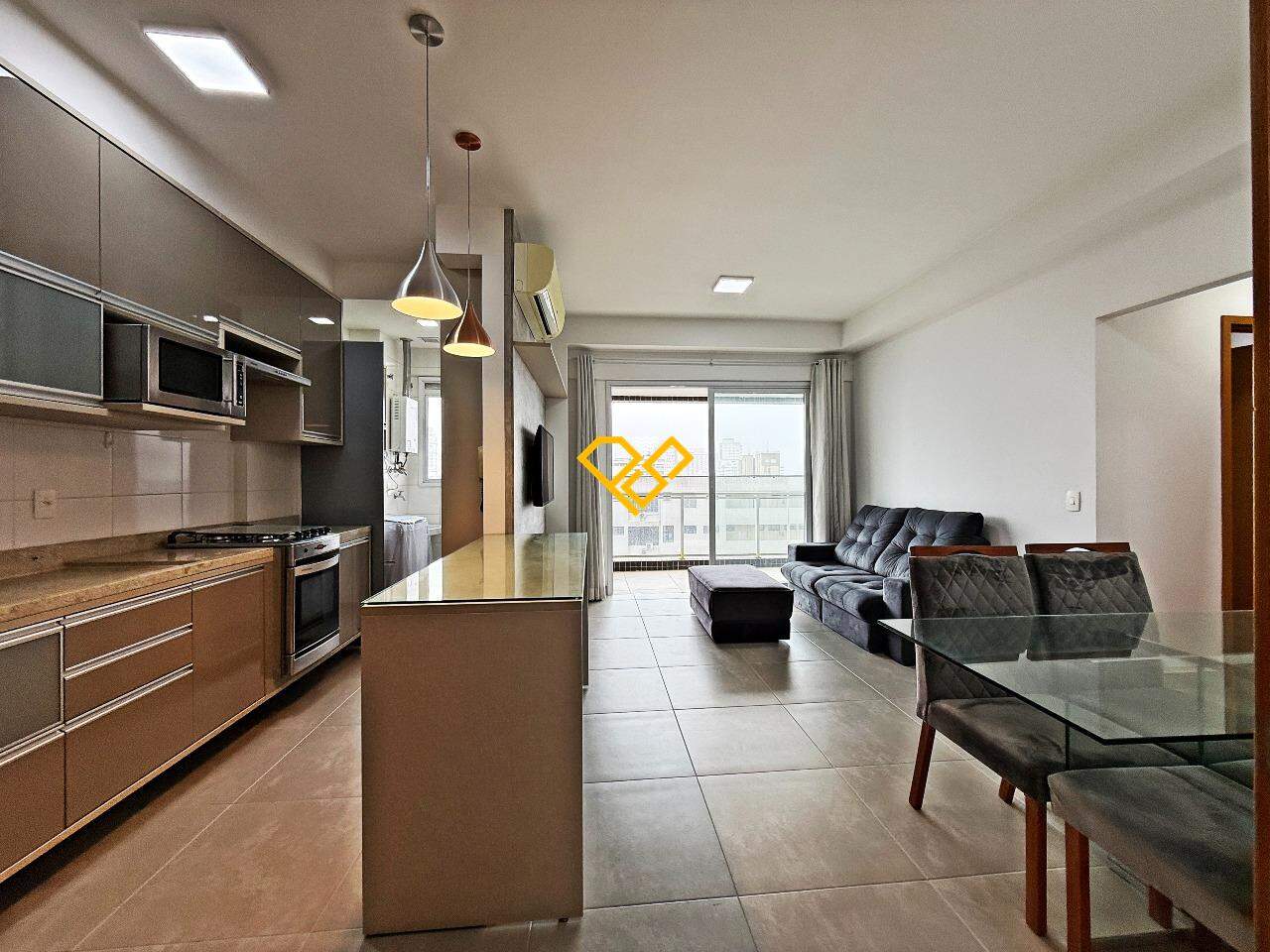 Apartamento à venda no Gonzaga: sala e cozinha