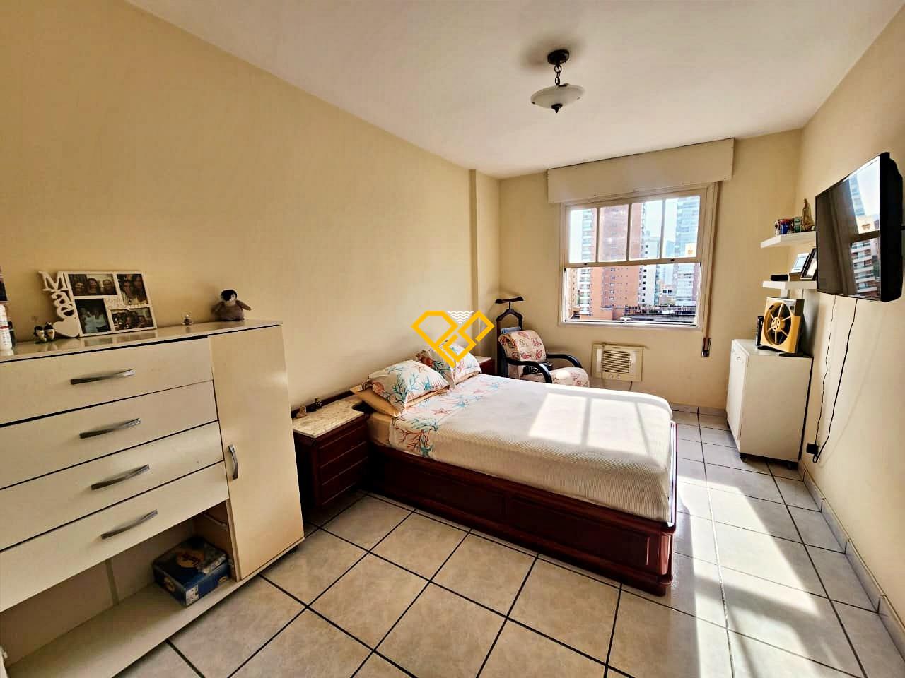 Apartamento à venda no Embaré: Dormitório 2 - suíte
