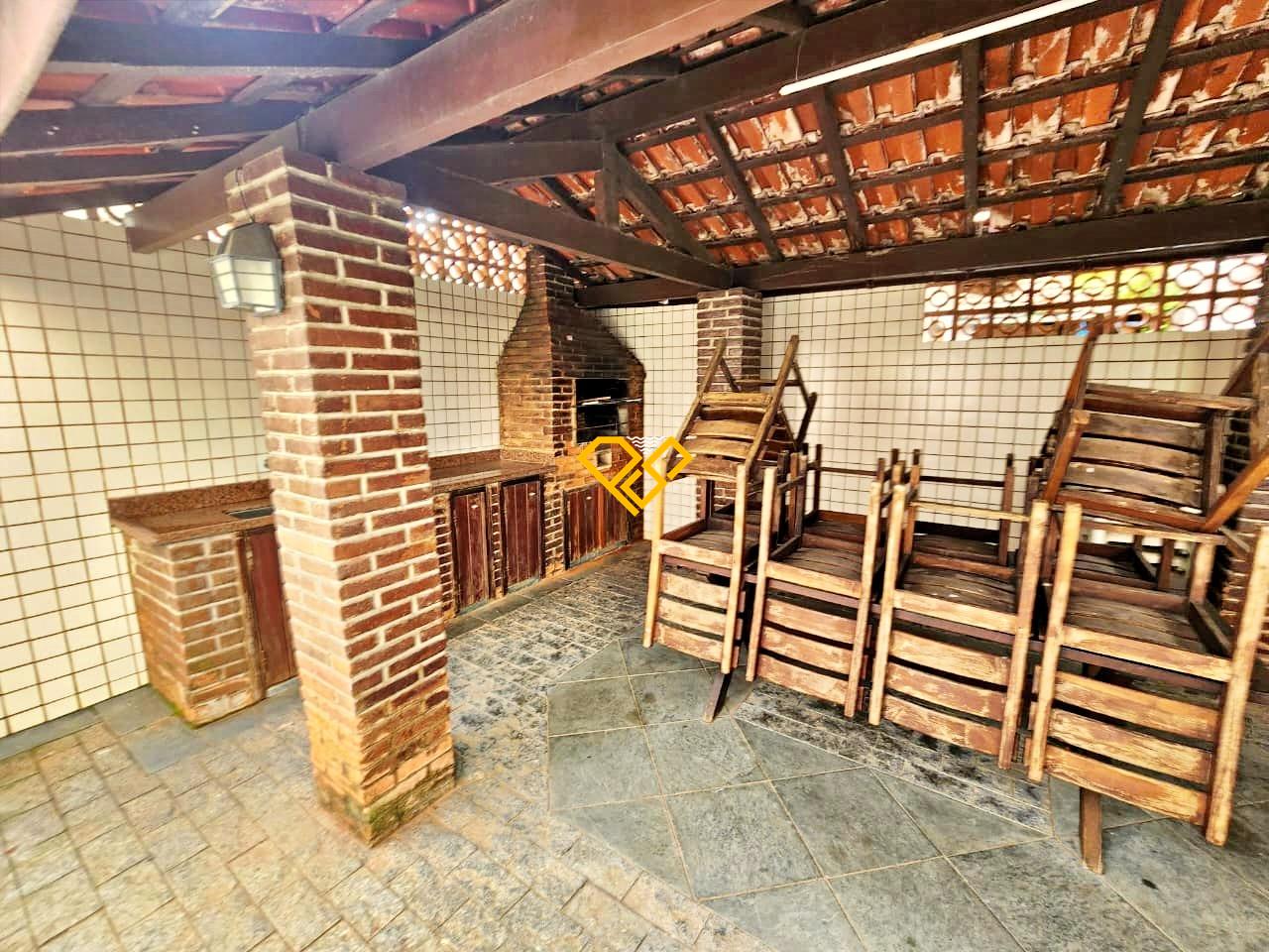 Apartamento à venda no Embaré: Lazer - churrasqueira