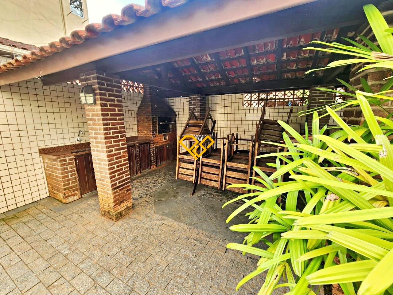 Apartamento à venda no Embaré: Lazer - churrasqueira