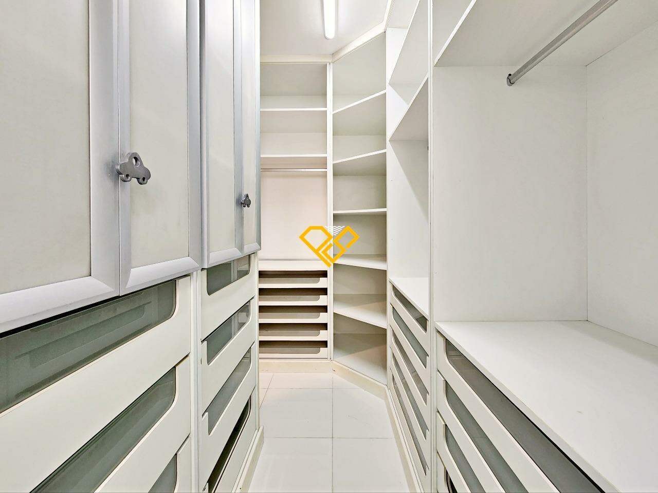 Apartamento à venda no Pompéia: Dormitório 2 - suíte - closet