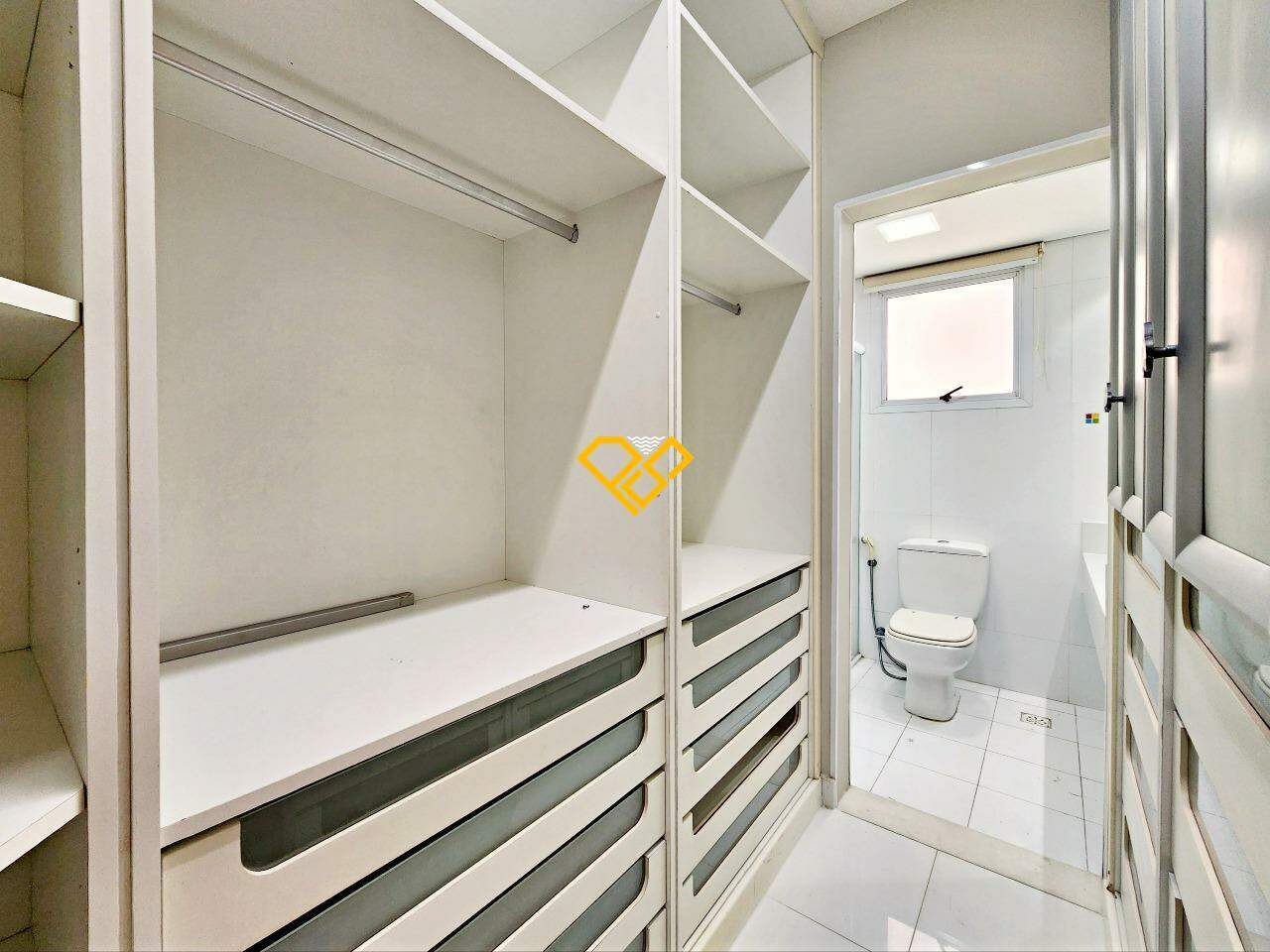 Apartamento à venda no Pompéia: Dormitório 2 - suíte - closet