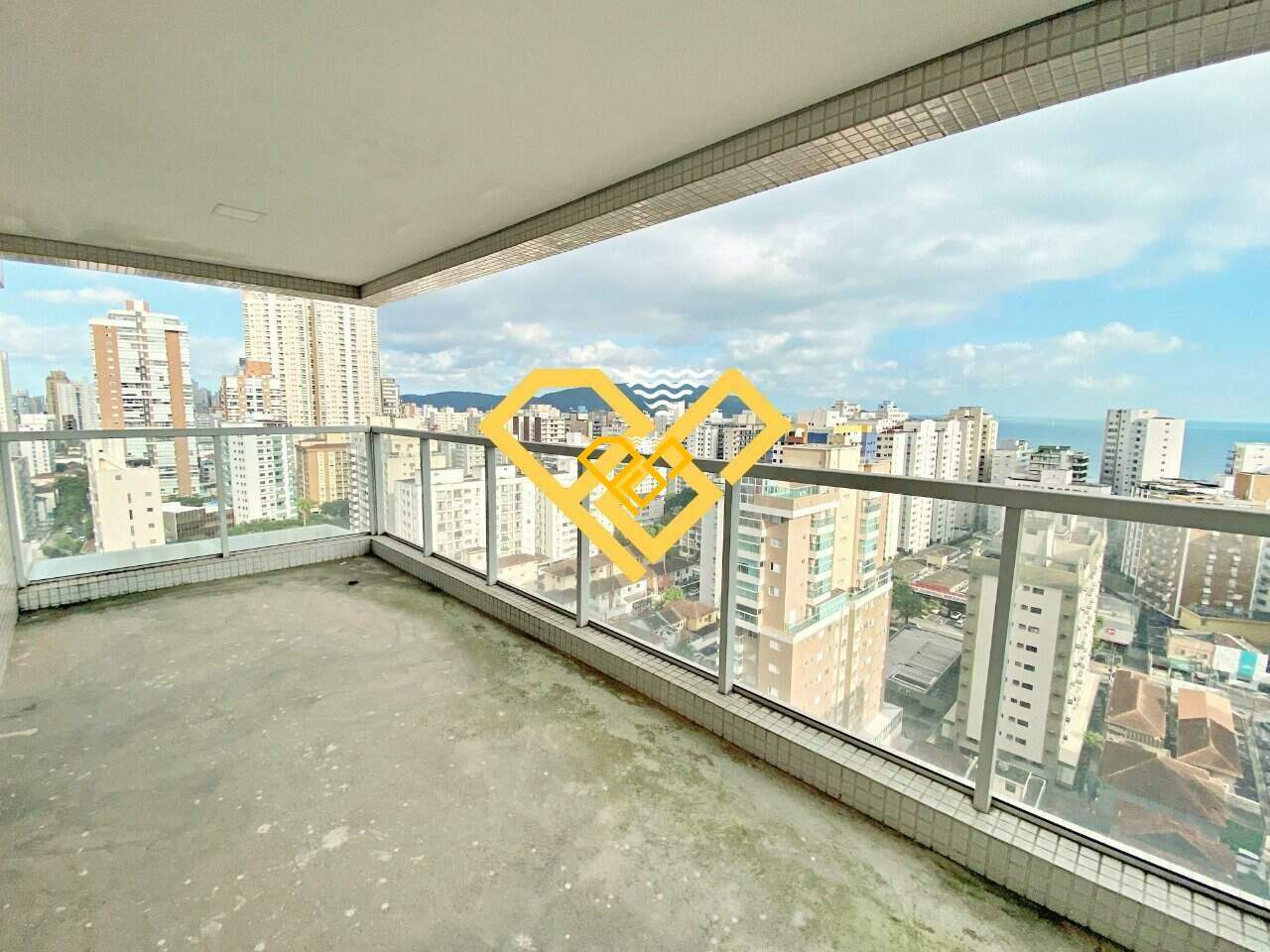 Apartamento à venda no Boqueirão: Varanda suíte 1