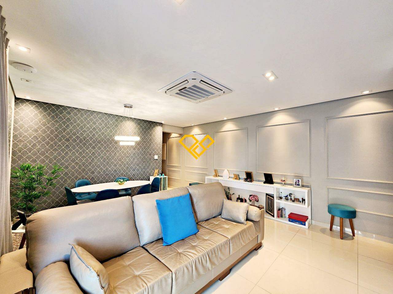 Garden à venda no Embaré: Sala