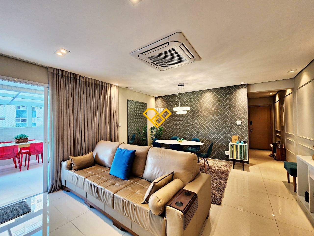 Garden à venda no Embaré: Sala