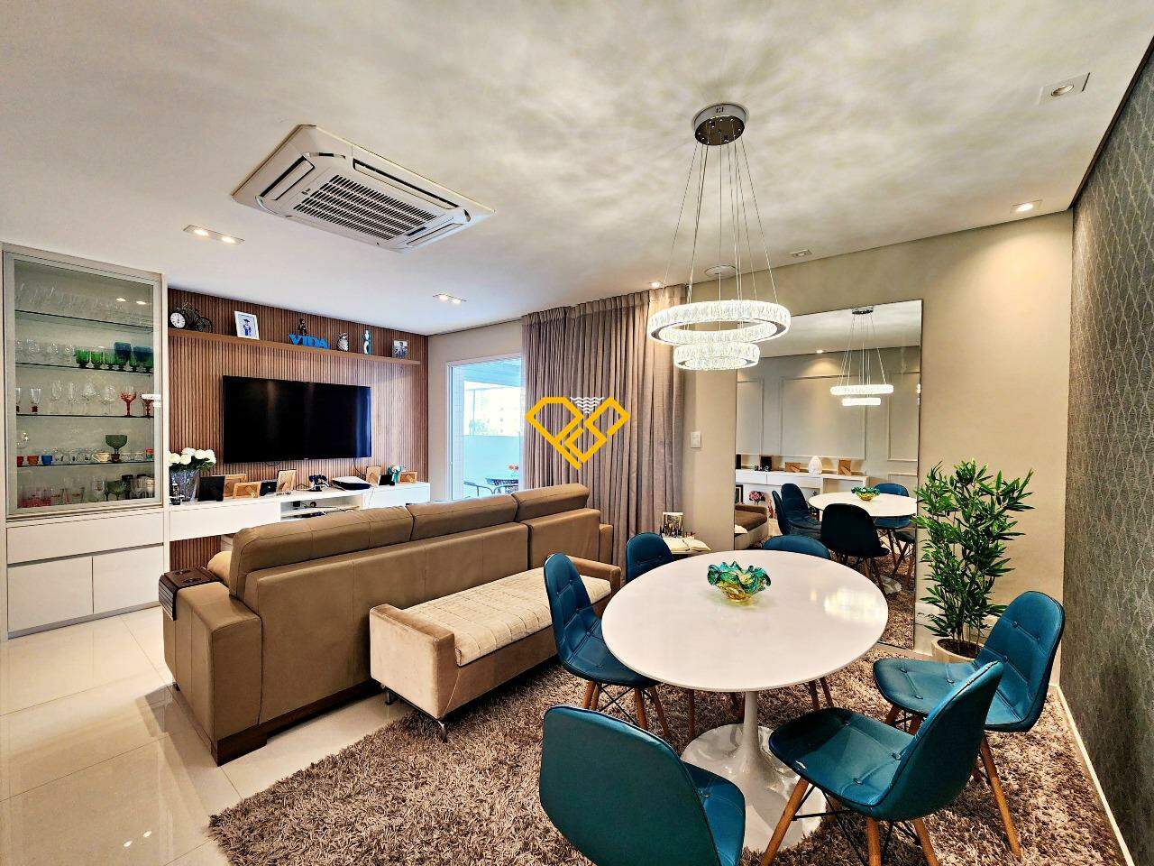 Garden à venda no Embaré: Sala