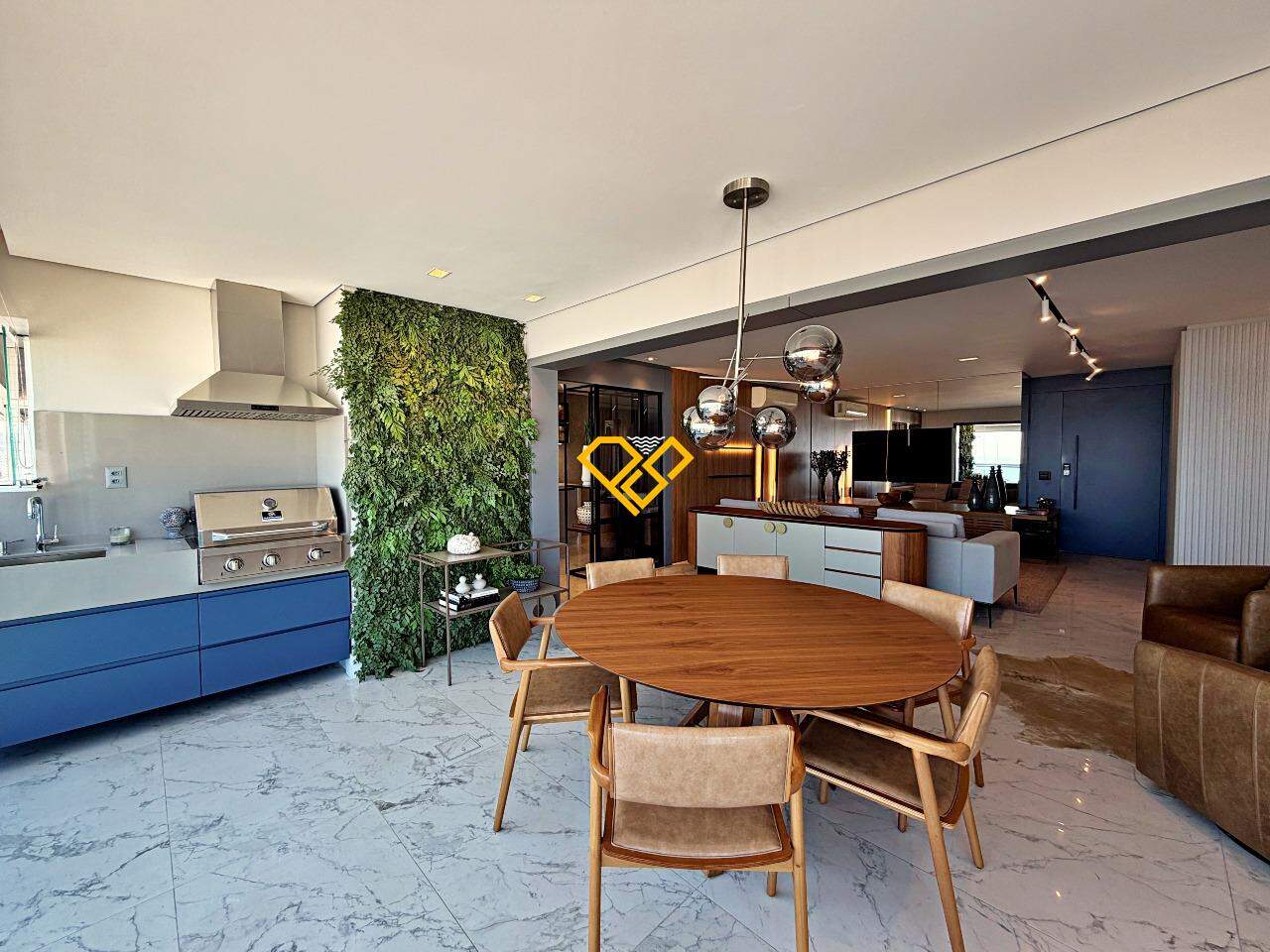 Apartamento à venda no Boqueirão: Varanda com churrasqueira