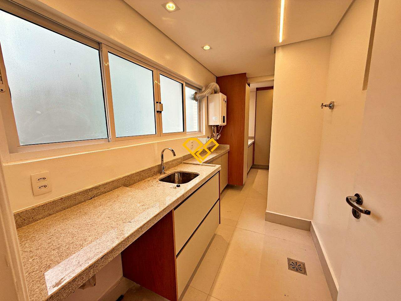 Apartamento à venda no Pompéia: Área de serviço