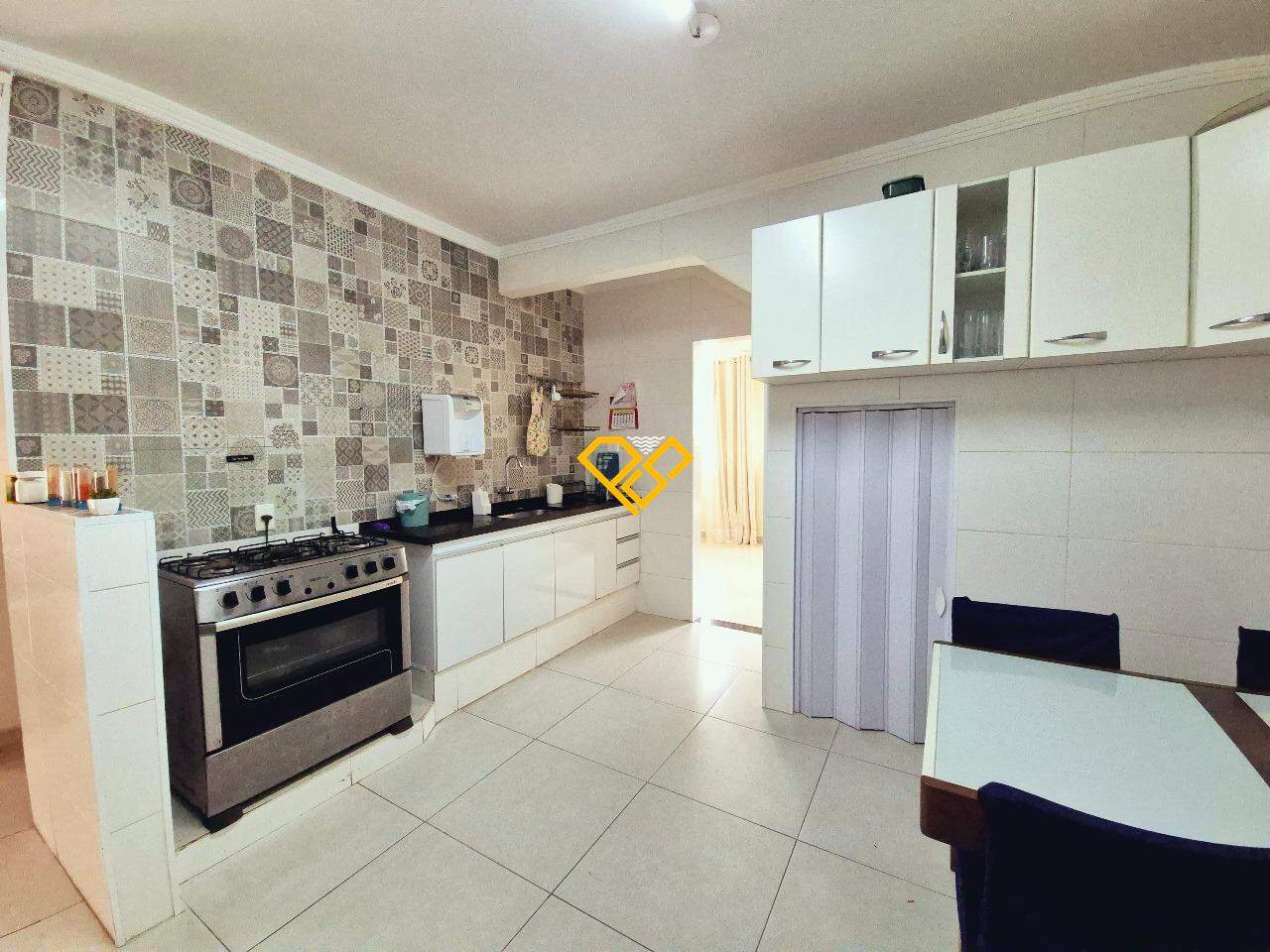 Sobrado à venda no Estuário: 