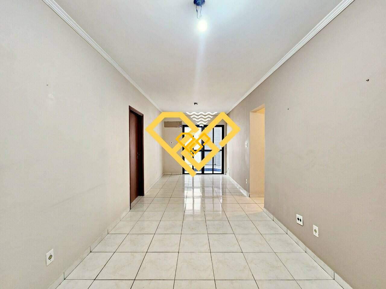 Apartamento à venda no Ponta da Praia: Sala