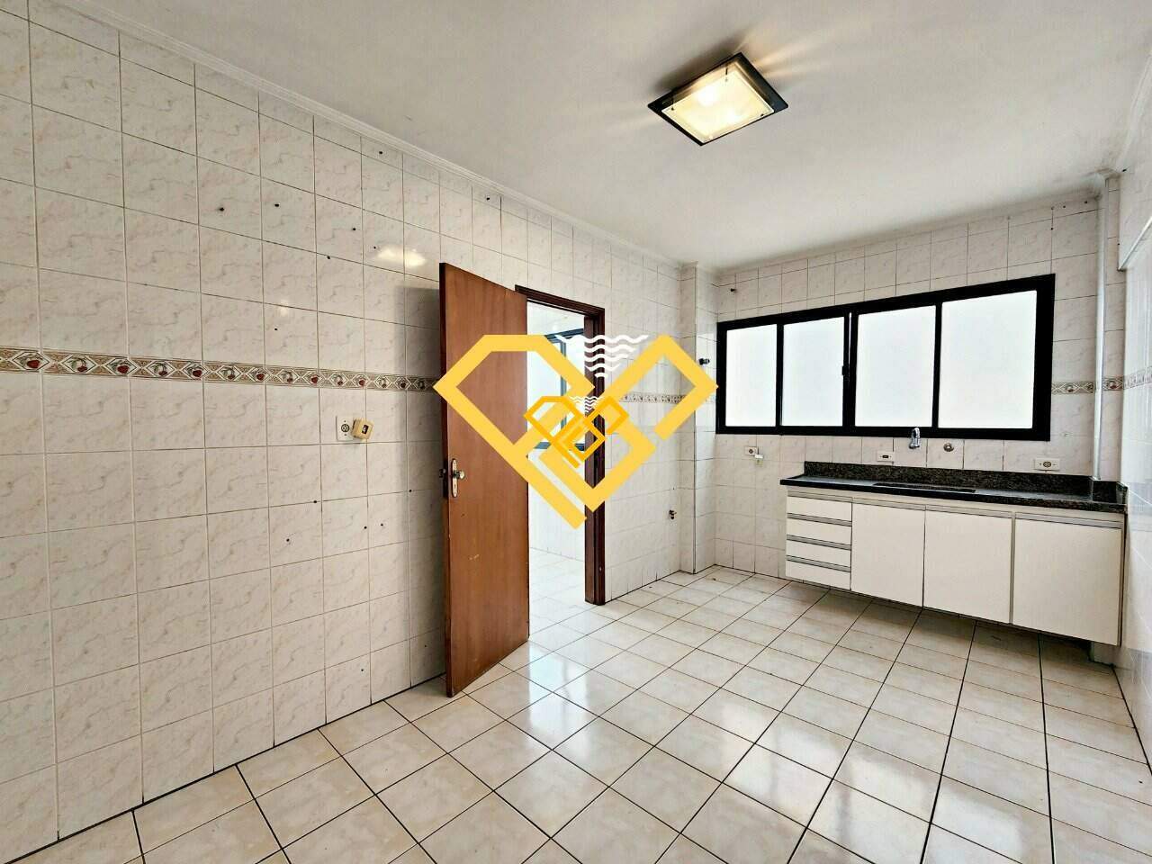 Apartamento à venda no Ponta da Praia: Cozinha