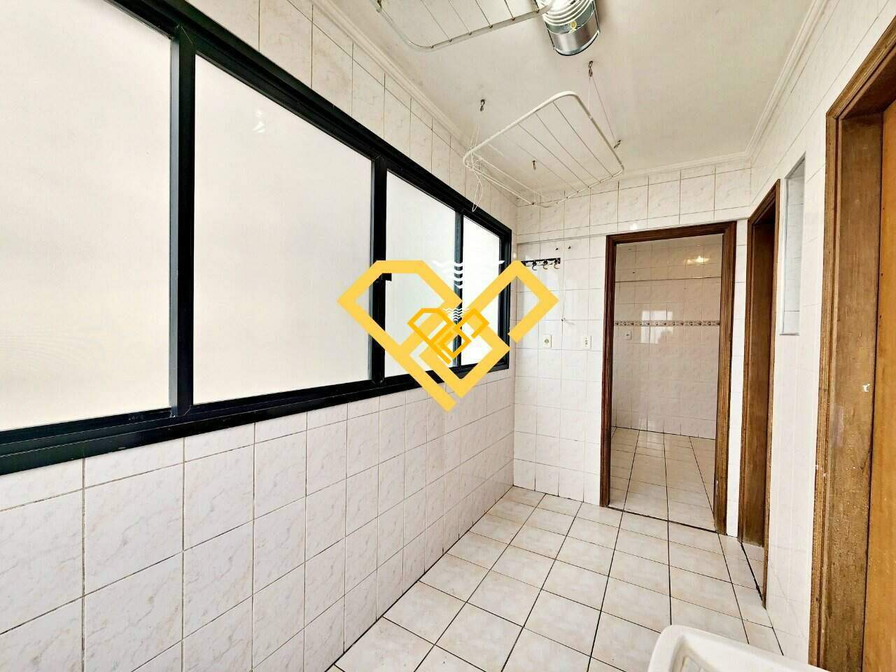 Apartamento à venda no Ponta da Praia: Área de serviço