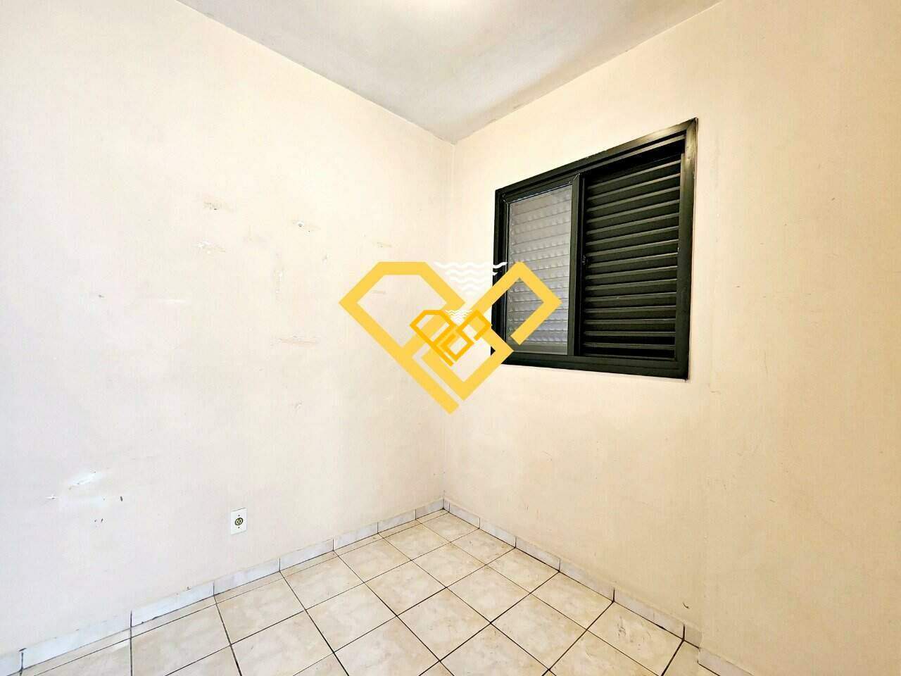 Apartamento à venda no Ponta da Praia: Dependência
