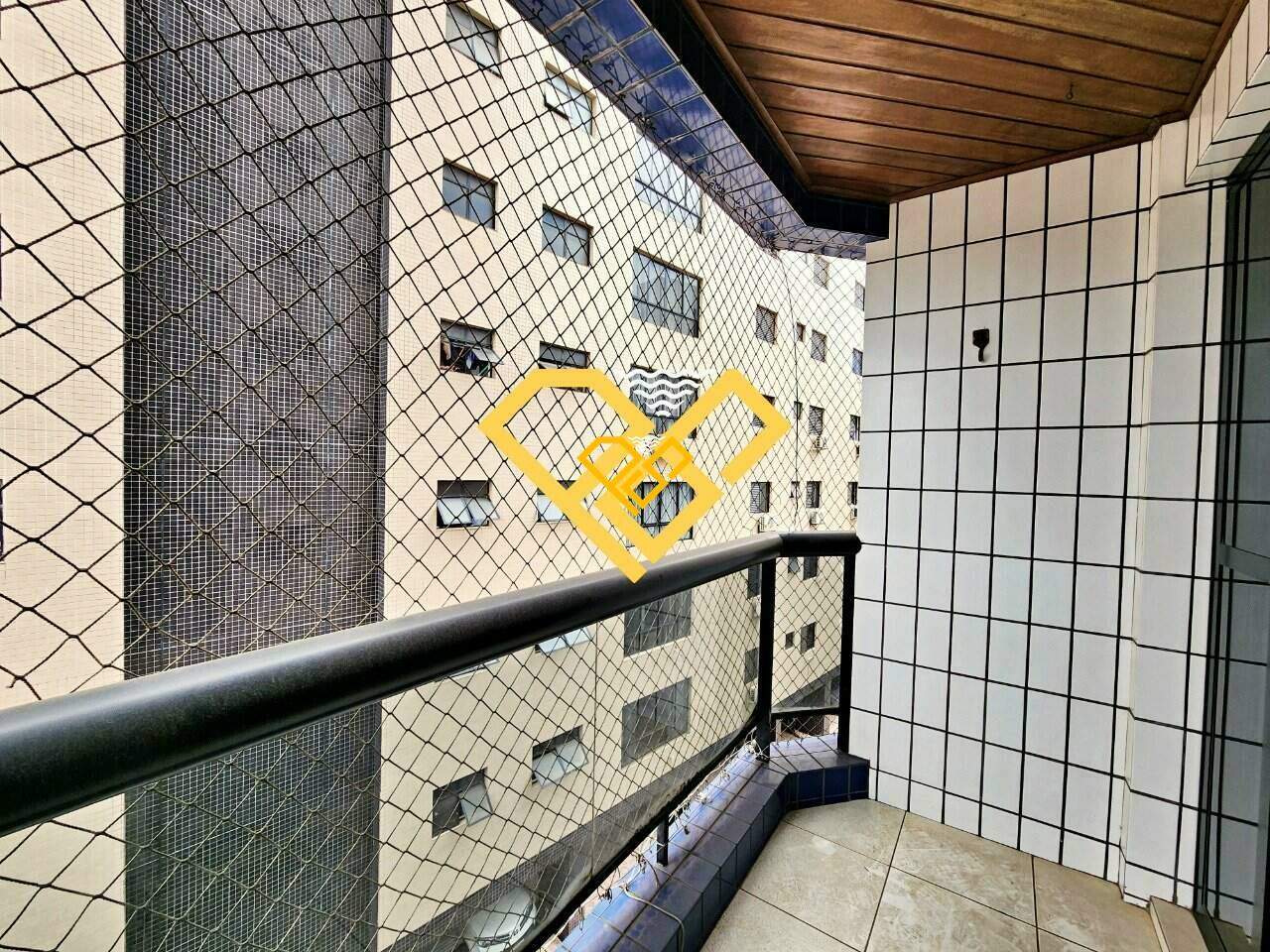 Apartamento à venda no Ponta da Praia: Varanda da sala
