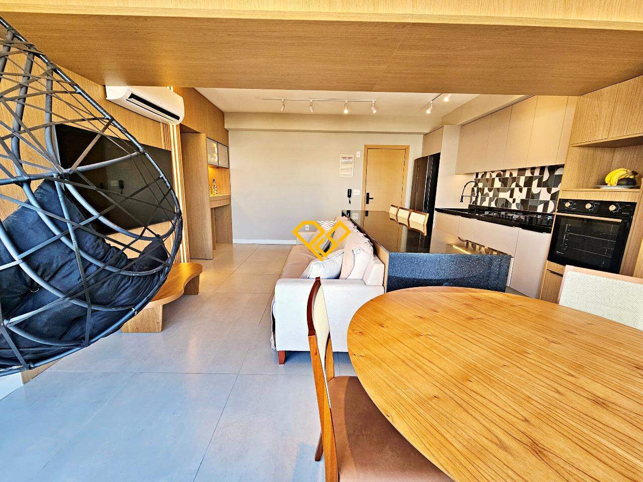 Apartamento à venda no Ponta da Praia: Varanda e sala
