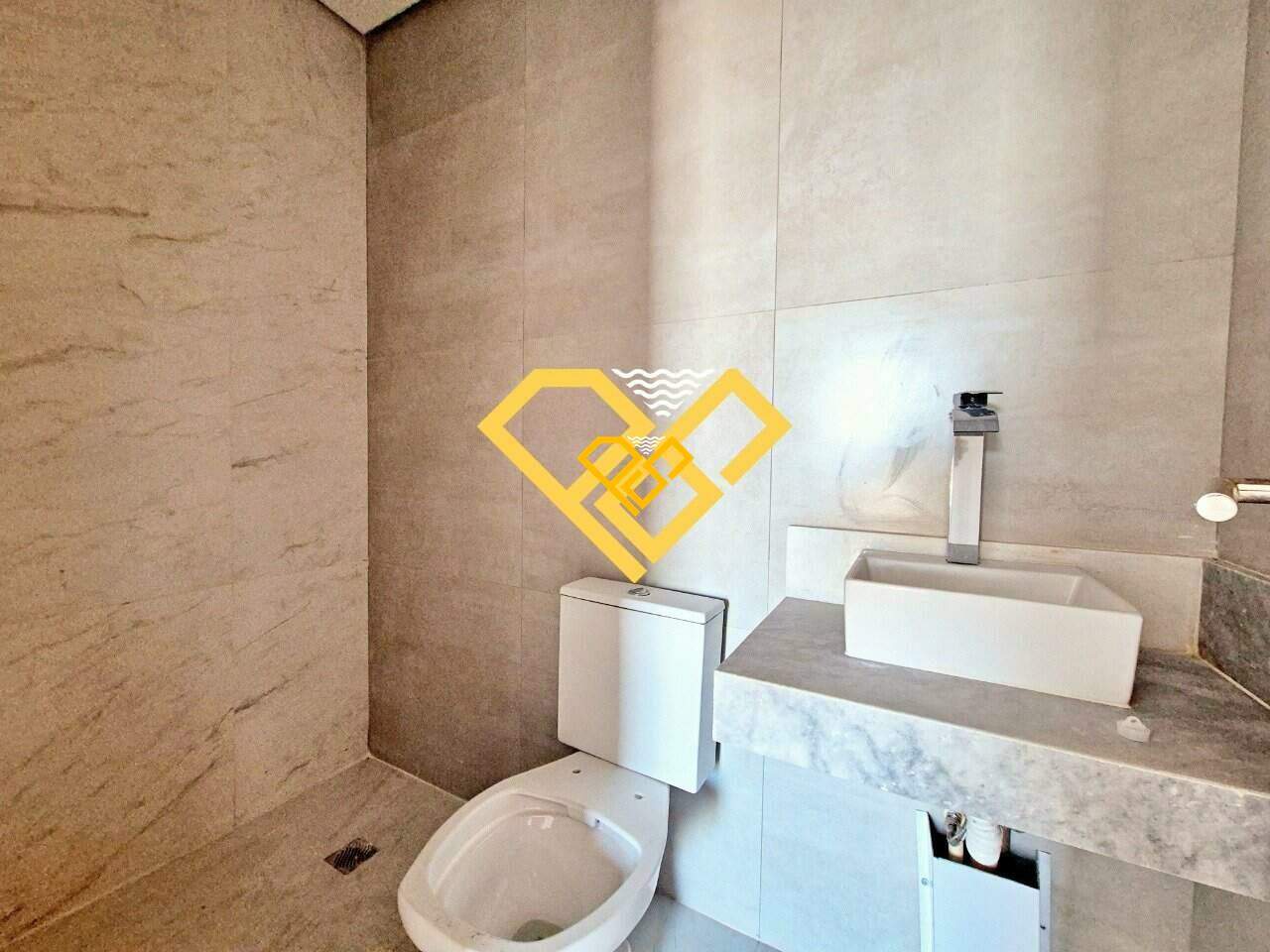 Apartamento à venda no Ponta da Praia: Wc social