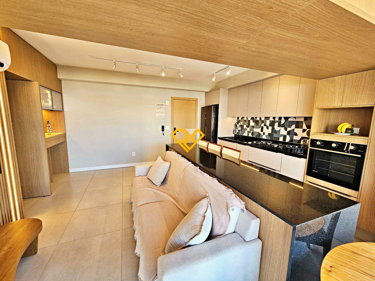 Apartamento à venda no Ponta da Praia: Sala e cozinha