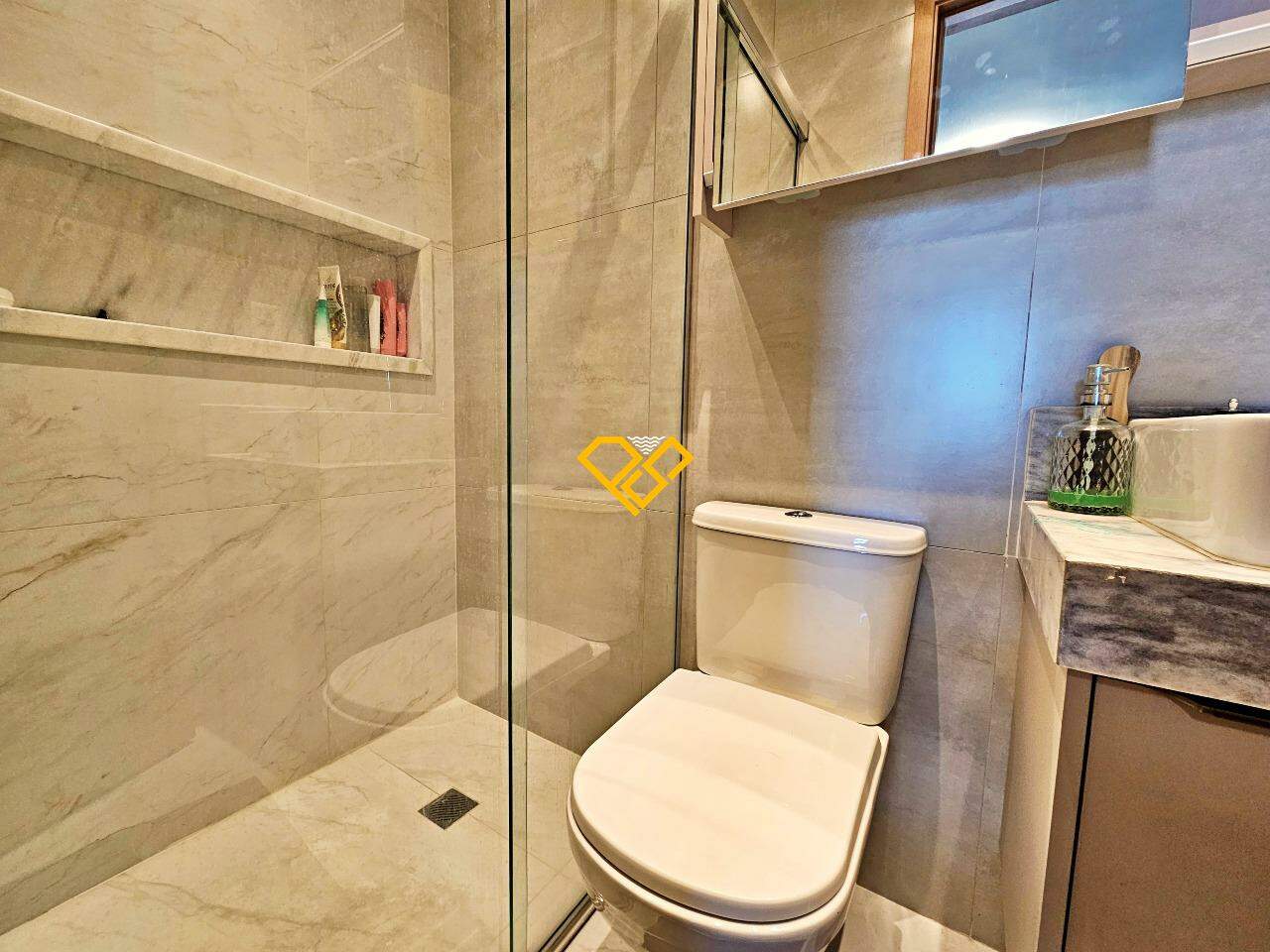 Apartamento à venda no Ponta da Praia: Wc social