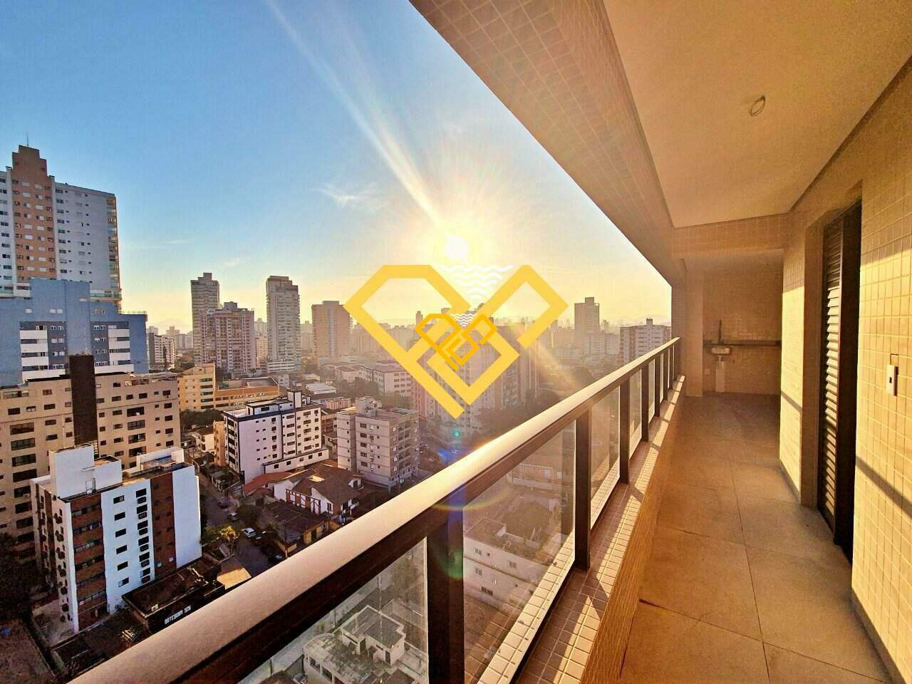 Apartamento à venda no Ponta da Praia: Varanda