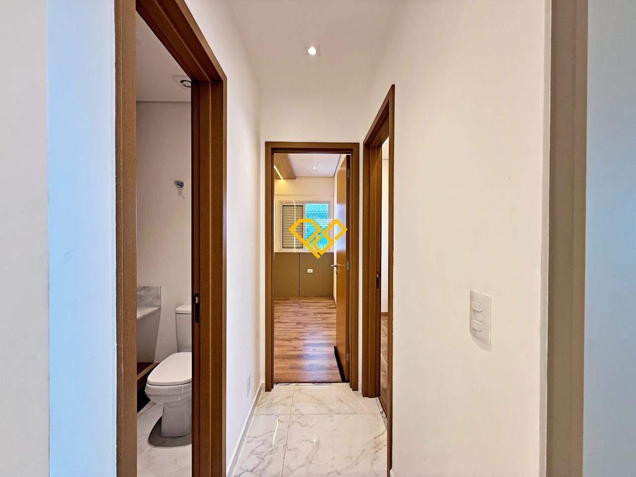 Apartamento à venda no Gonzaga: Hall íntimo